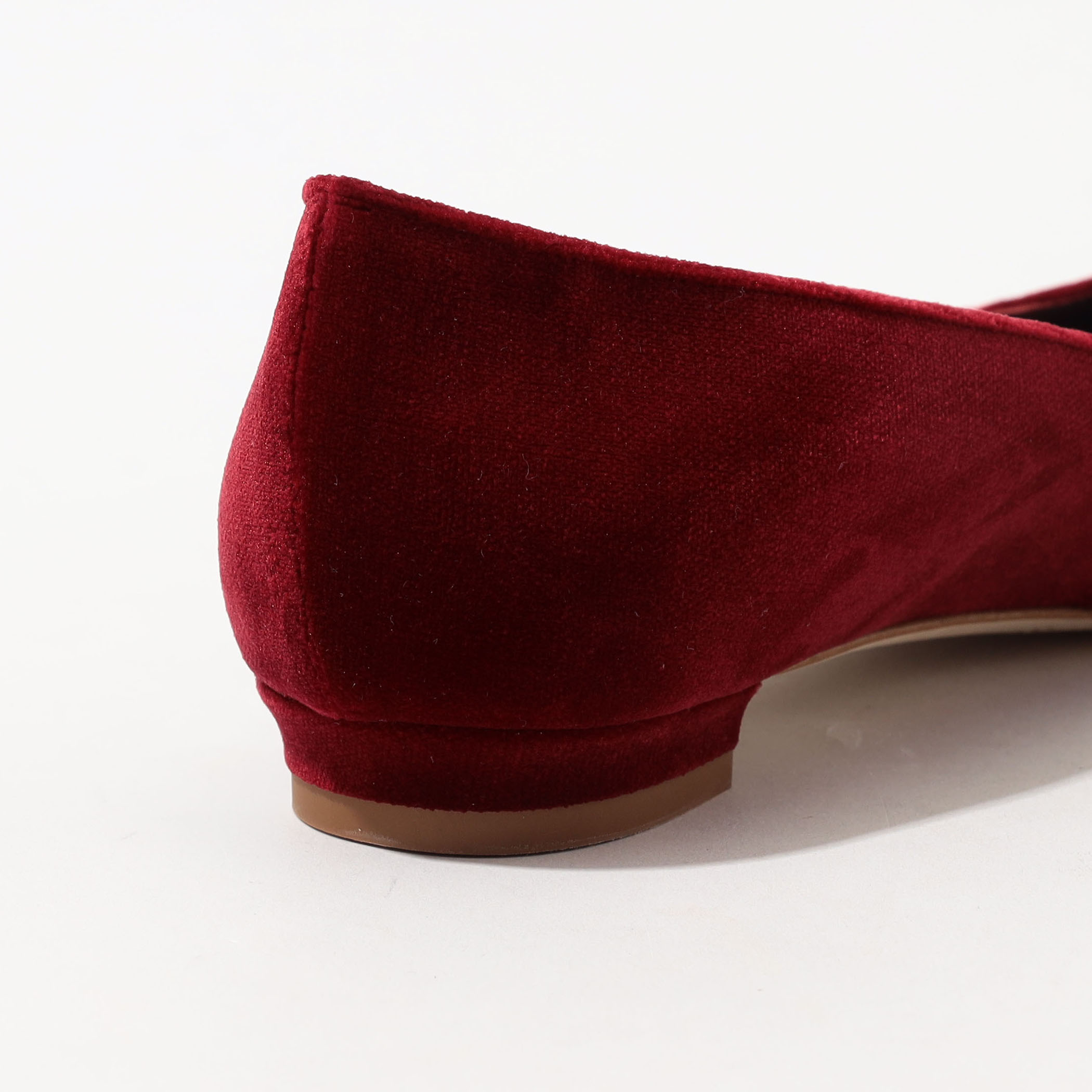 MANOLO BLAHNIK HANGISIFLAT ベルベット ビジューパンプス