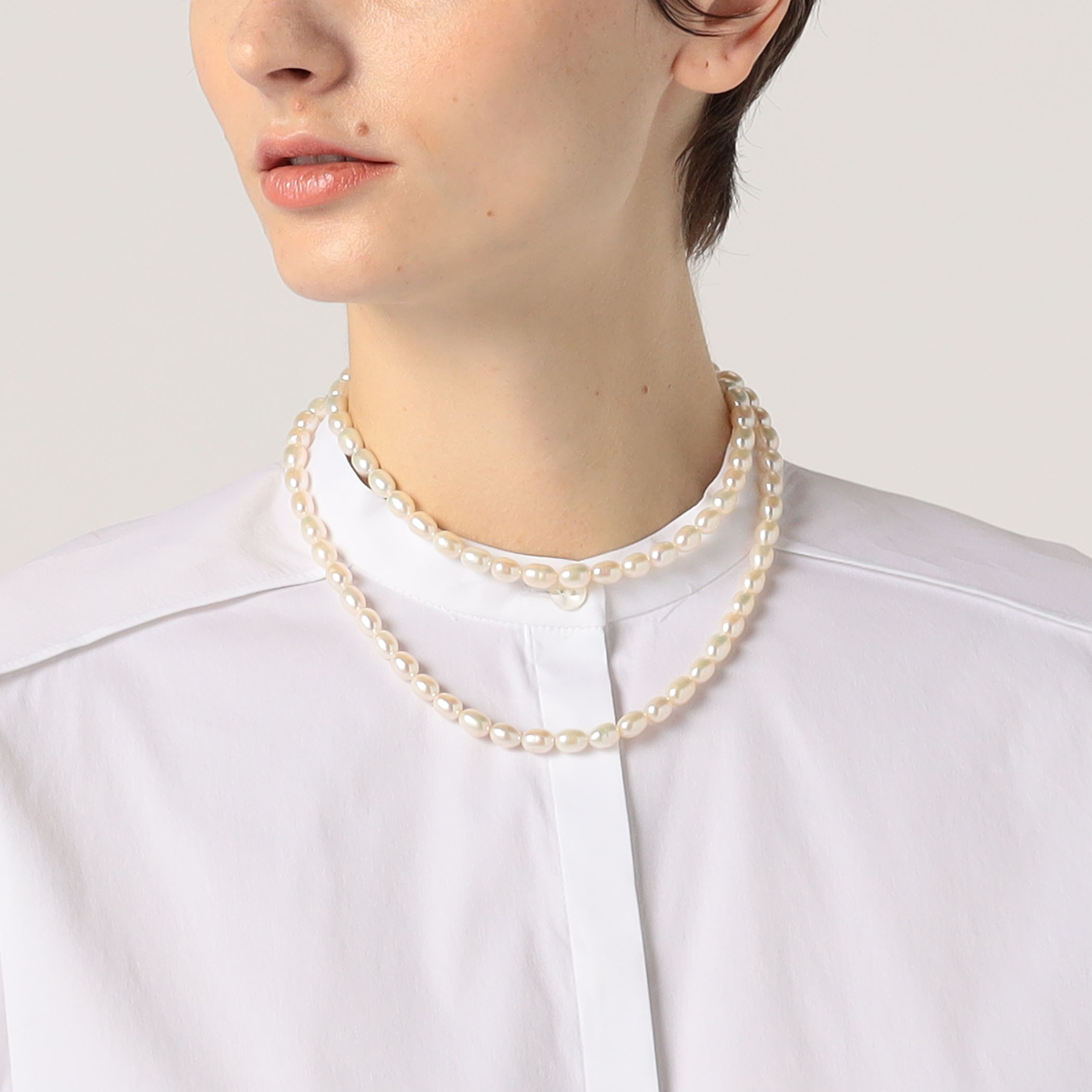 Rieuk White Baroque ロングネックレス|トゥモローランド 公式通販 Rieuk White Baroque ロングネックレス|トゥモローランド 公式通販