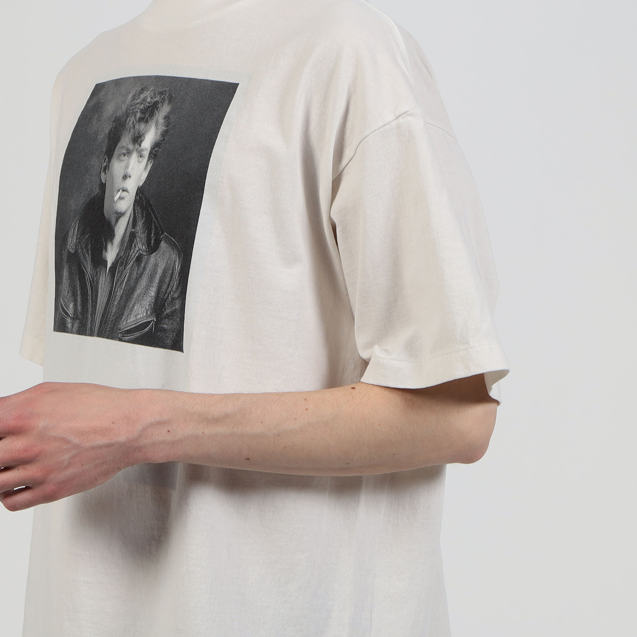 Saint Mxxxxxx☆関税込み☆ロバート・メイプルソープTシャツ SAINT Mxxxxxx コットン クルーネックTシャツ｜トゥモローランド