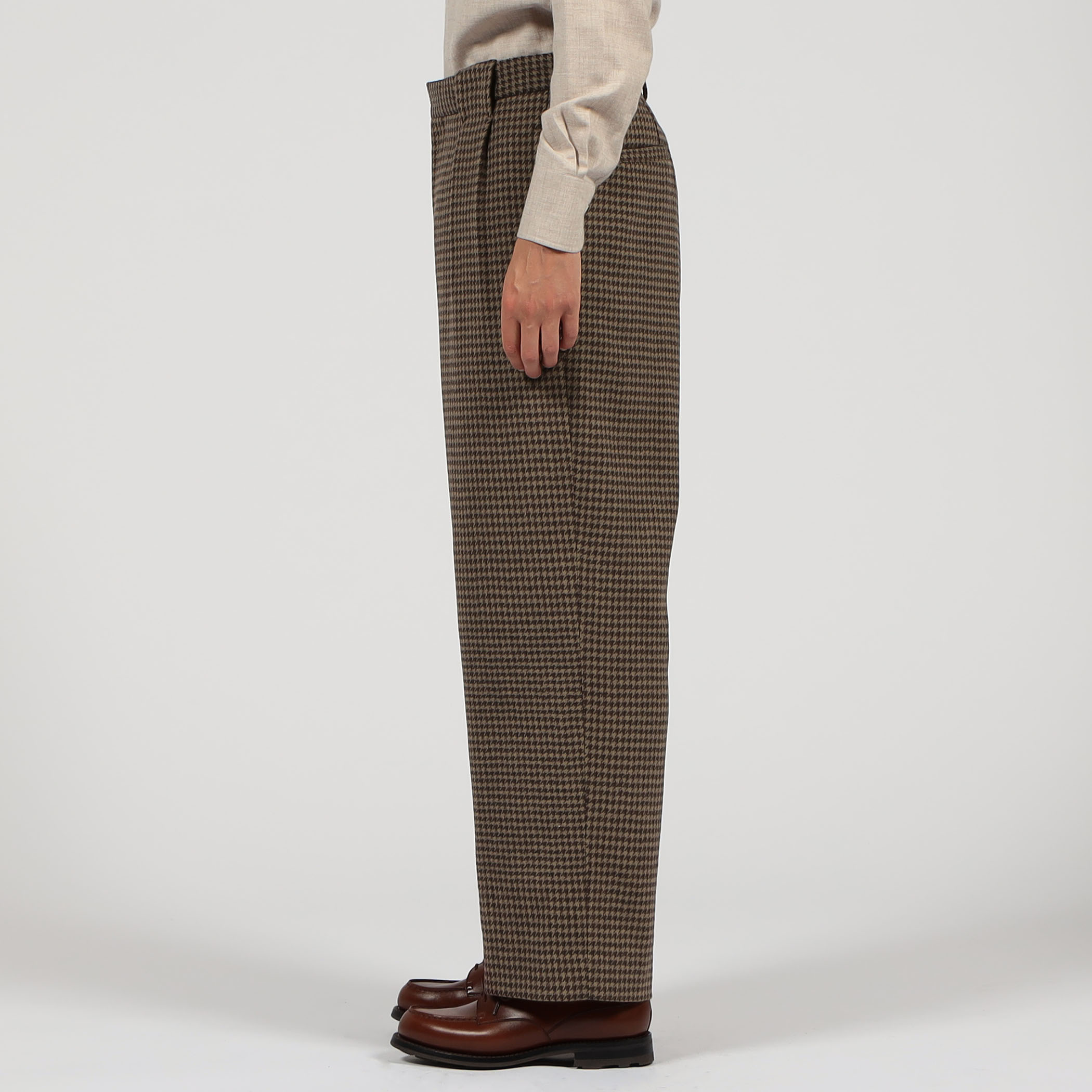 □ウール 2プリーツパンツ｜トゥモローランド 公式通販