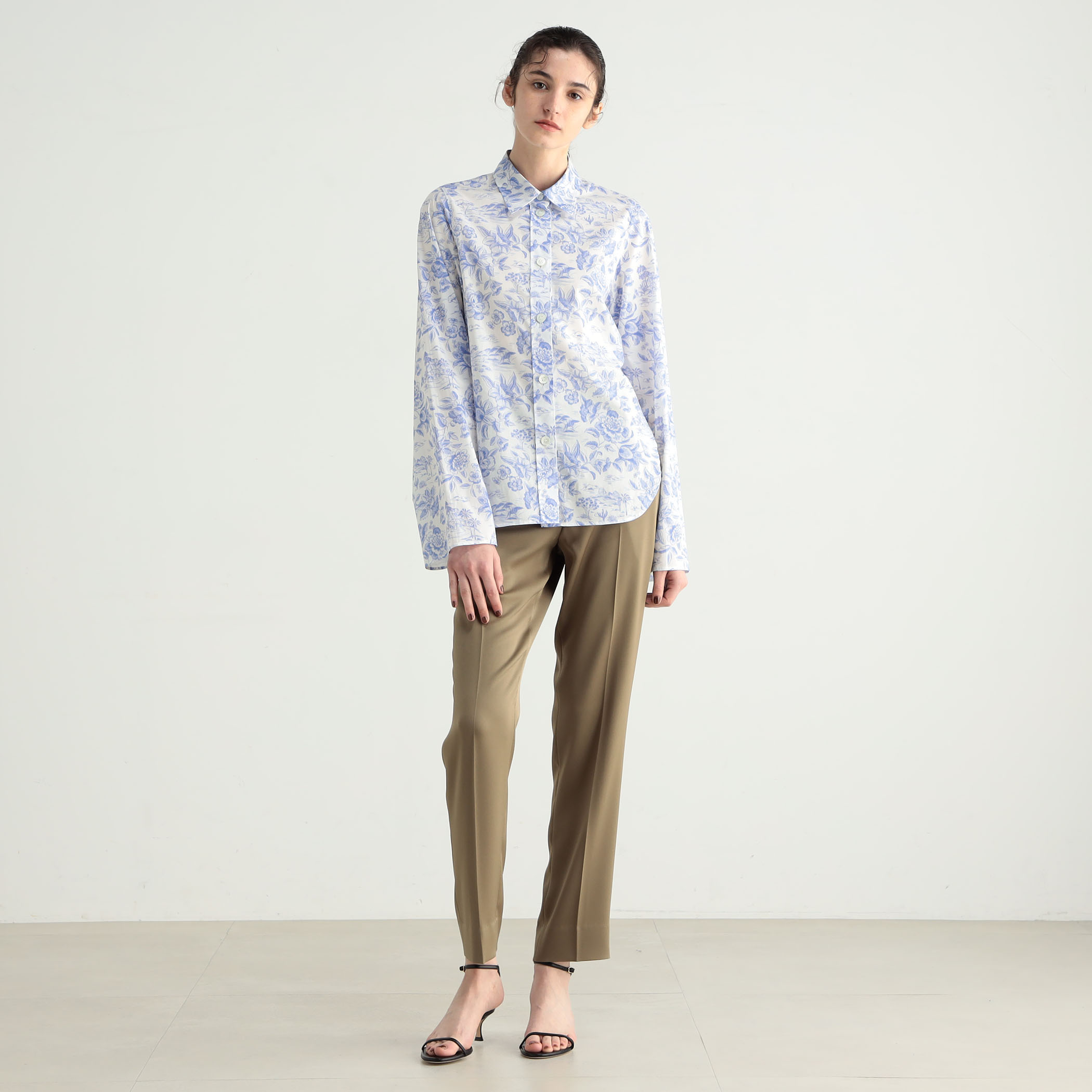 ジョーゼットサテン ストレートパンツ｜トゥモローランド 公式通販