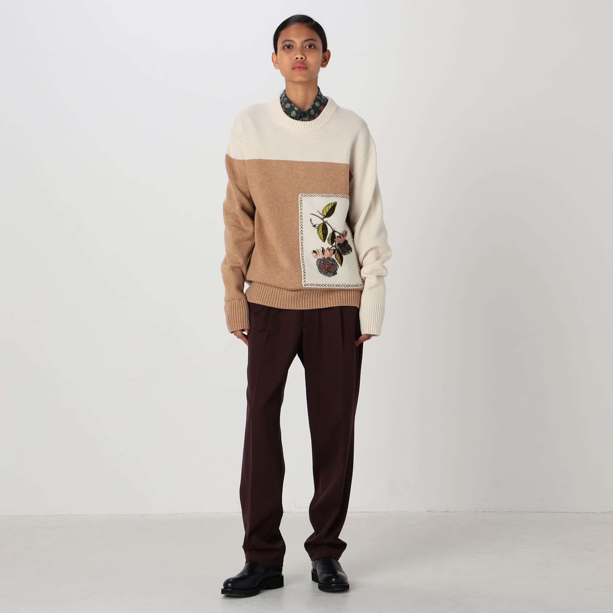 □CABaN ウールカシミヤ アートフレーム クルーネックプル