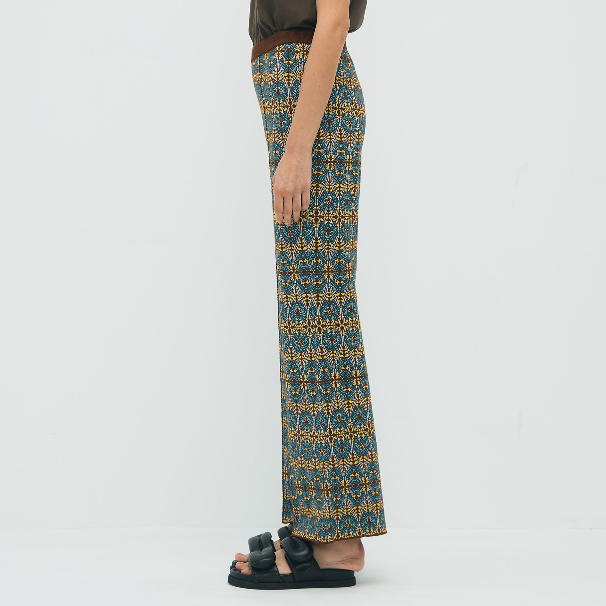 コットンカシミヤストレッチ ジャカードプリントニットパンツ