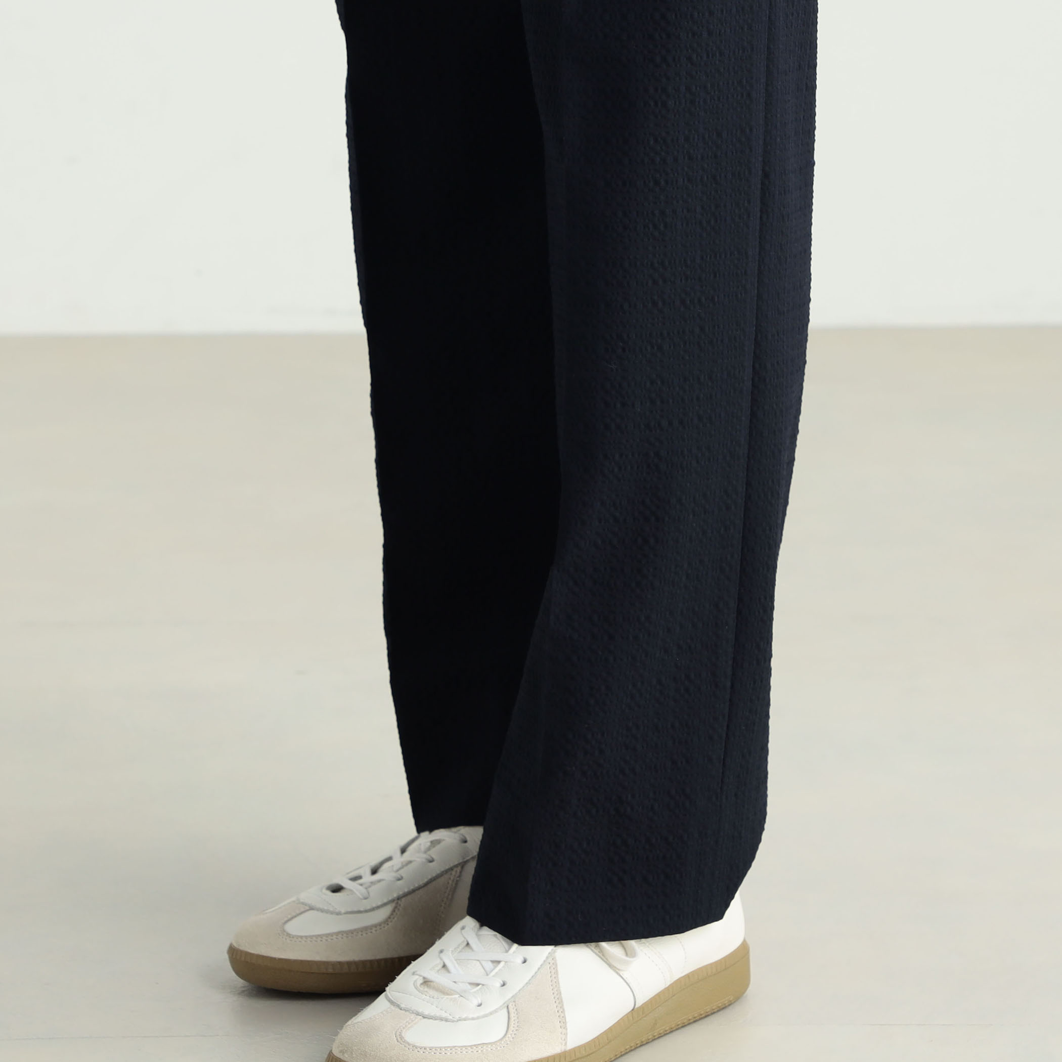 ツモリチサト アシンメトリー スリータック テーパード シアサッカー パンツ シアサッカー テーパードパンツ｜トゥモローランド 公式通販