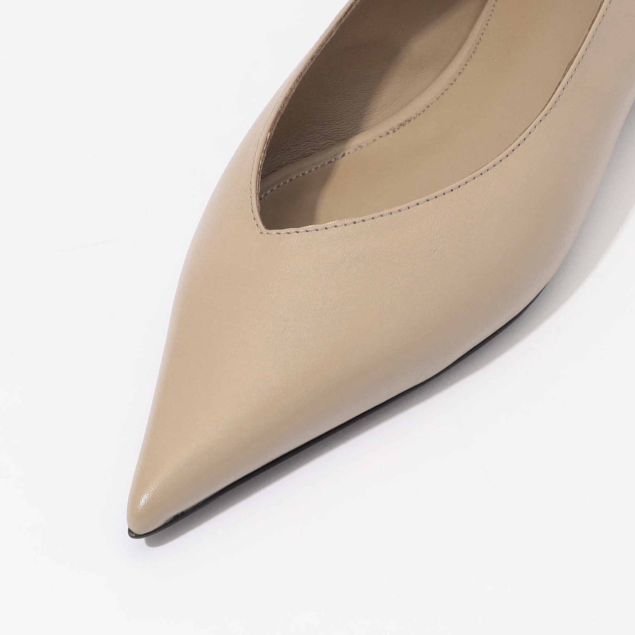 TOTEME ASYMMETRIC バレエシューズ｜トゥモローランド 公式通販