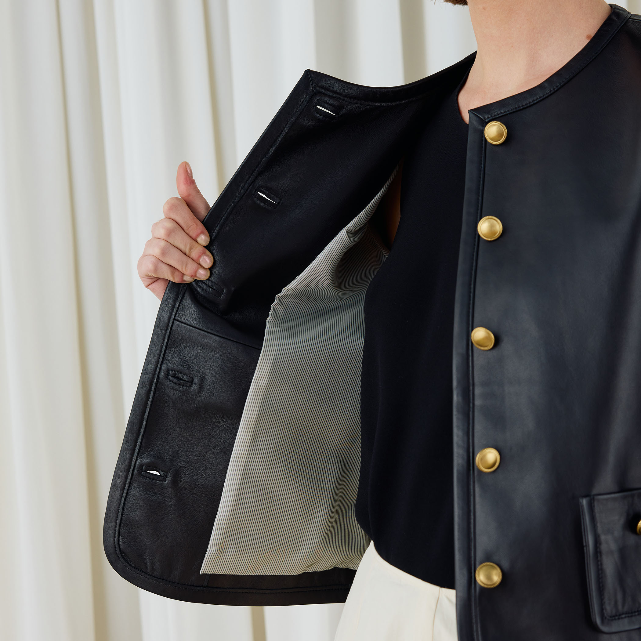 ラムレザー クルーネックジャケット｜トゥモローランド 公式通販