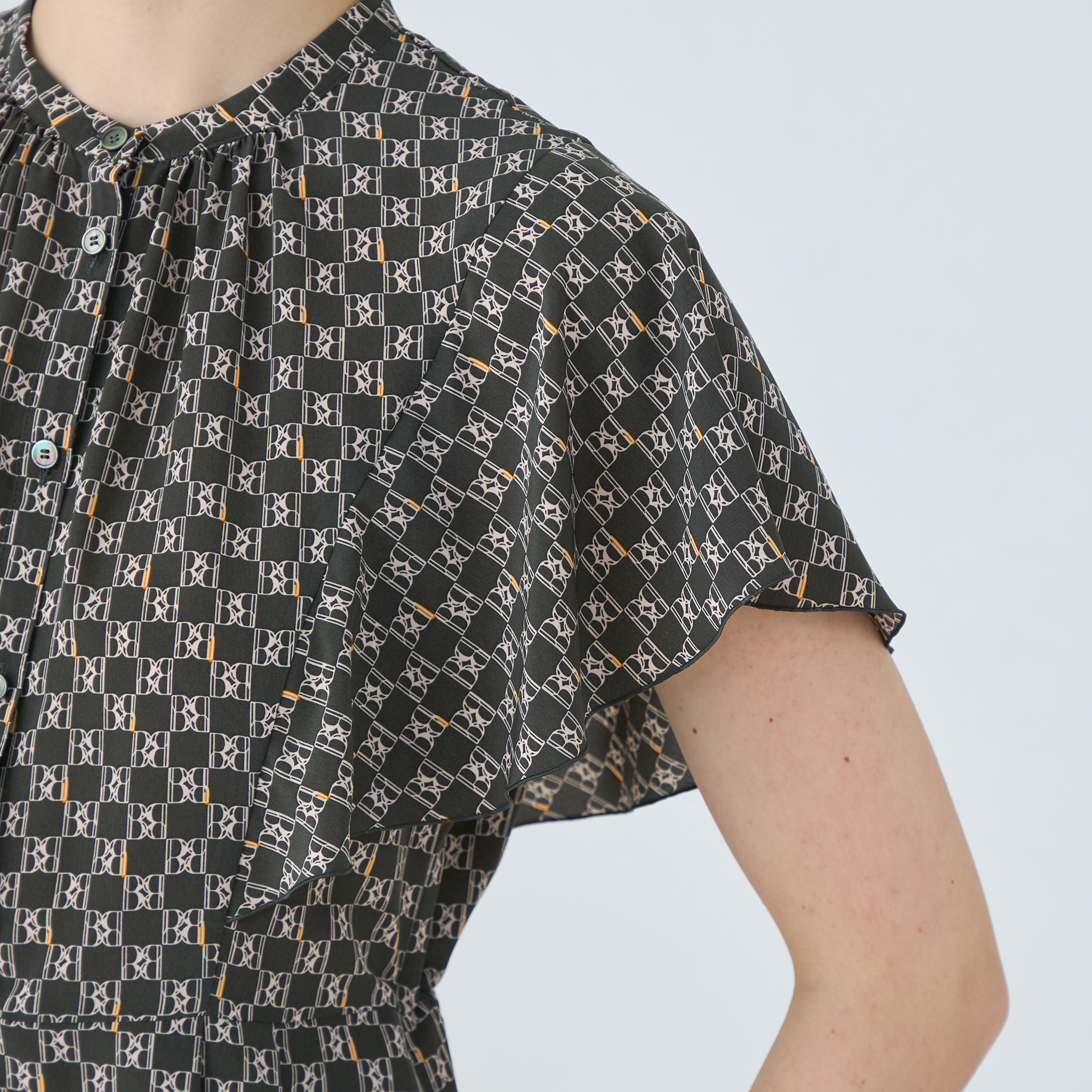 トゥモローランドBallsey プリントバルーンスリーブワンピース BBタイポグラフィプリント フレアスリーブワンピース