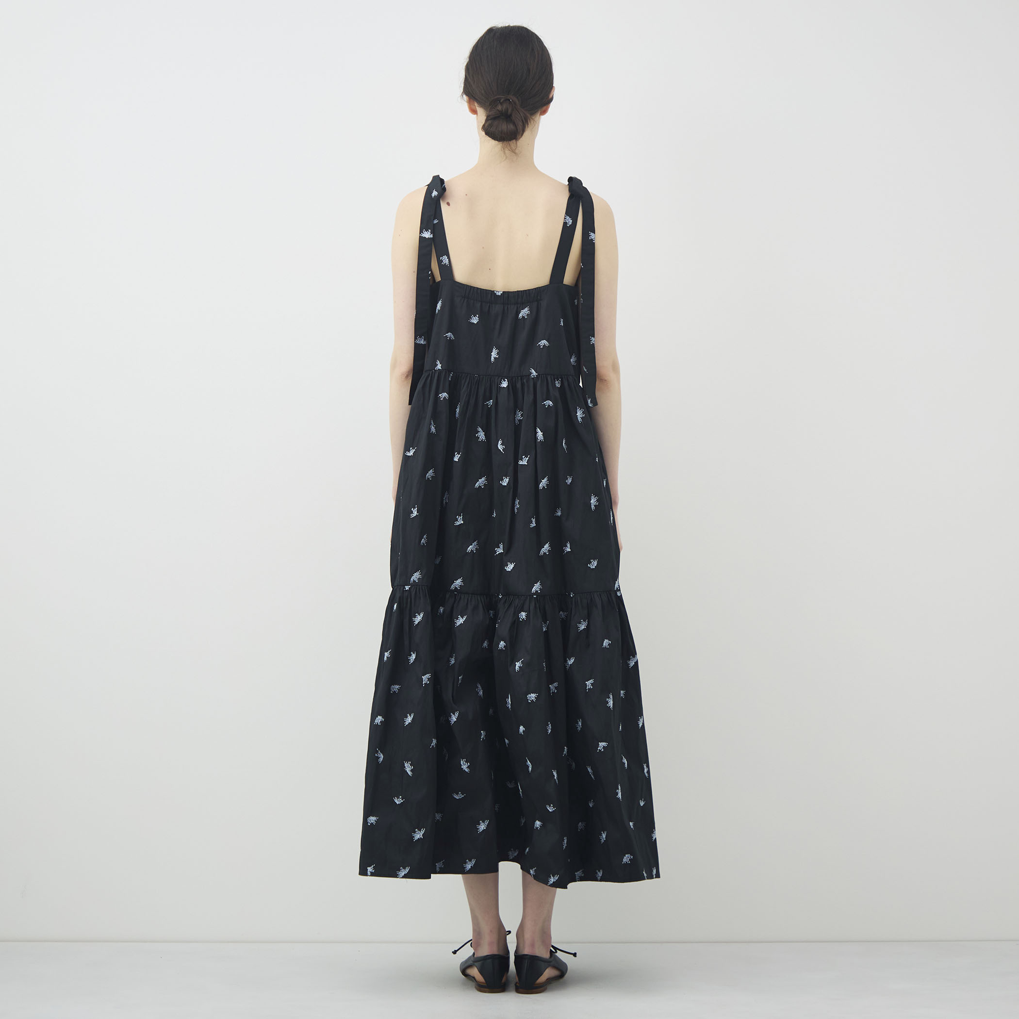 ne Quittez pas Mサイズ 長袖コットンワンピース 別注】NE QUITTEZ PAS BLACK ロングワンピース｜トゥモローランド 公式