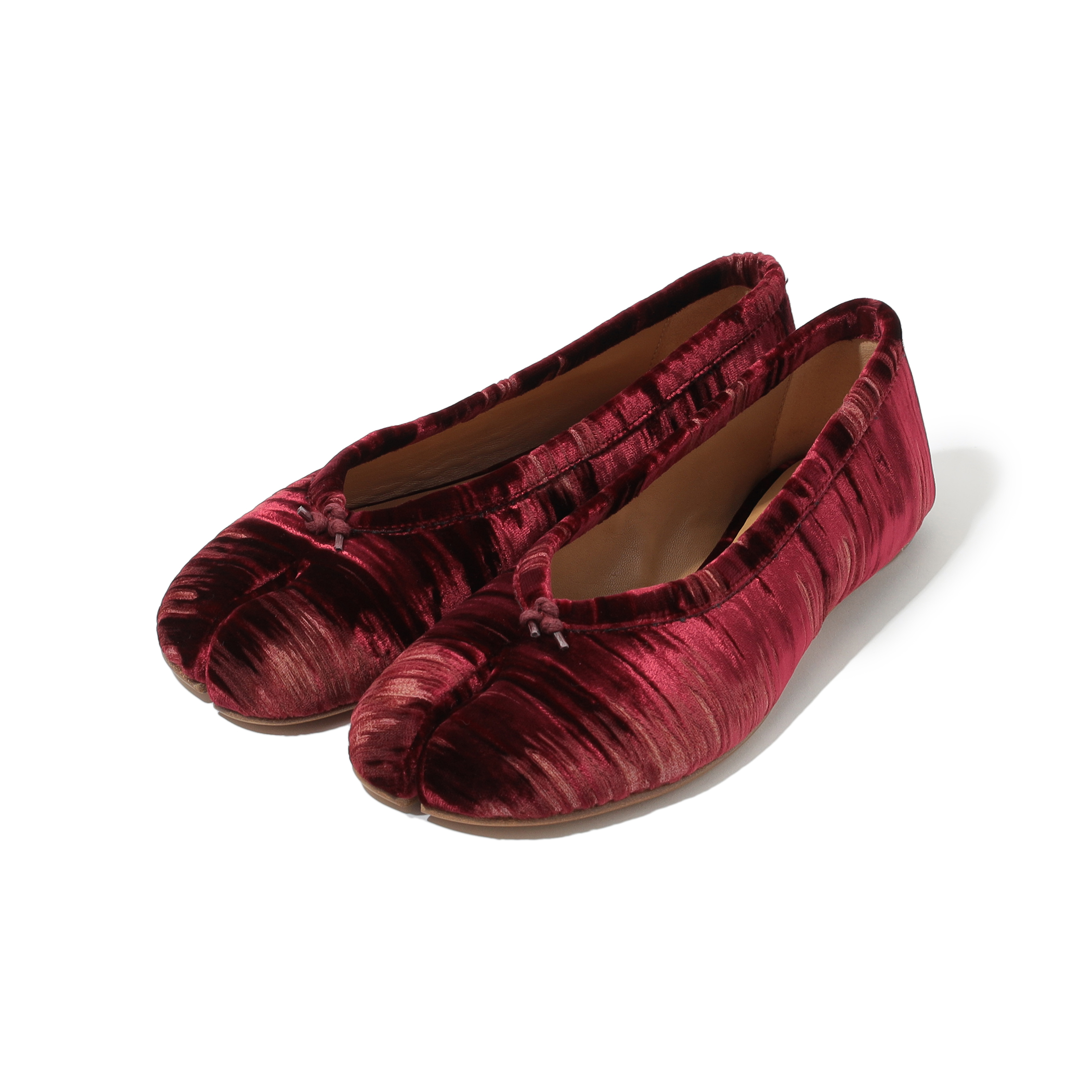 25新作 メゾンマルジェラ タビ バレリーナ プリーツベルベット Maison Margiela TABI BALLERINA NEW｜トゥモローランド 公式通販