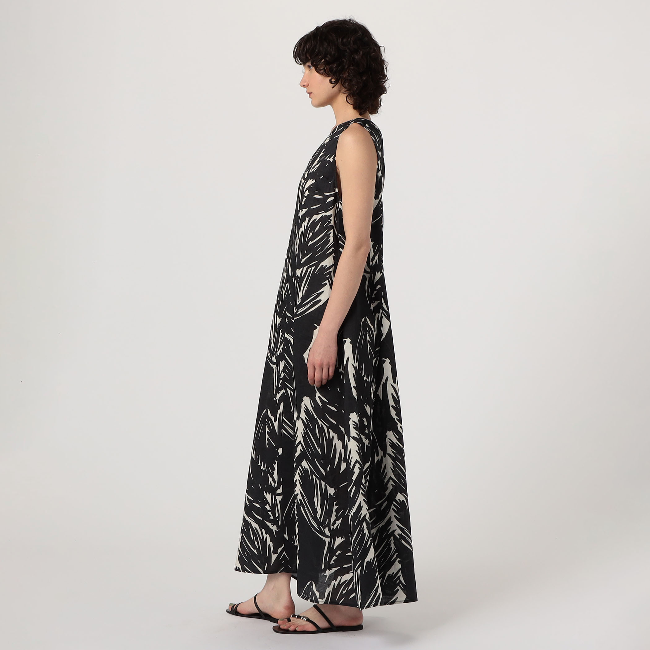 WRITEWELL リーフパターンVネックドレス｜トゥモローランド 公式通販