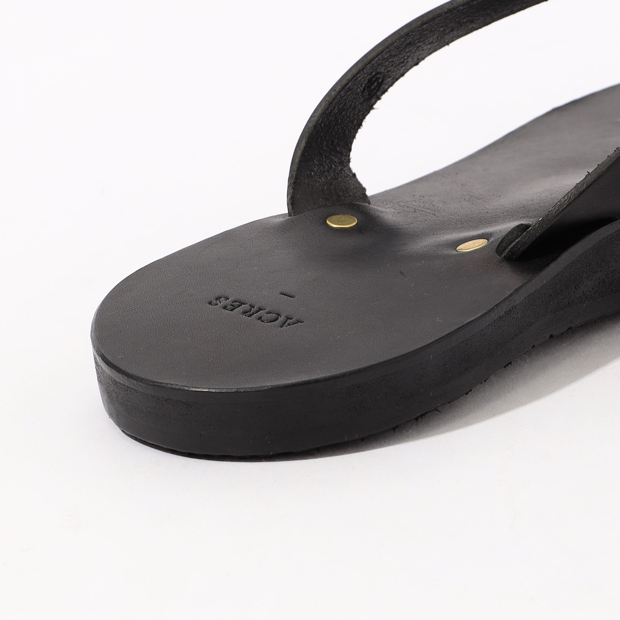 ACRES Leather Flip Flops サンダル｜トゥモローランド 公式サイト