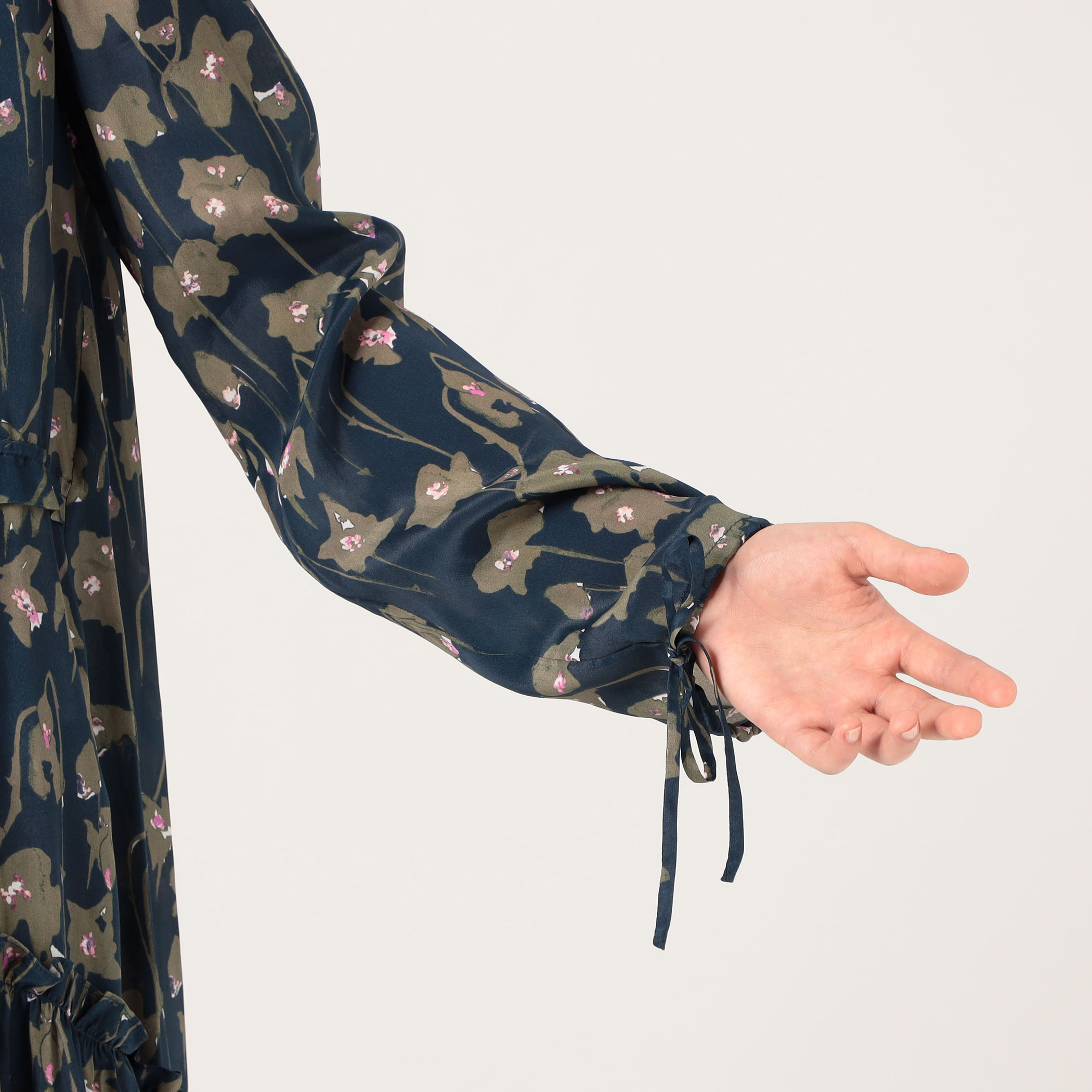 別注】Christian Wijnants DARSI ワンピース｜トゥモローランド 公式通販