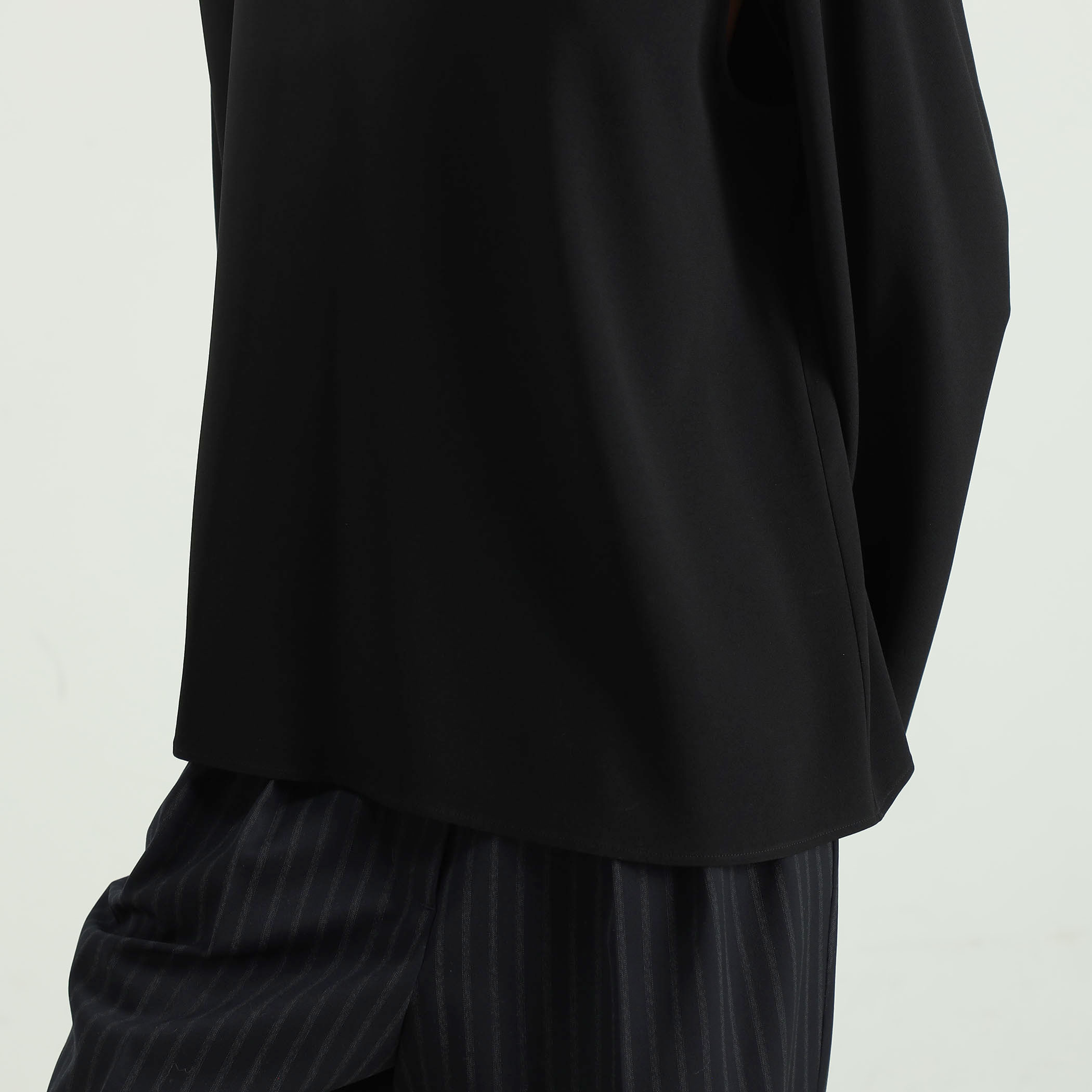 新品未使用】24aw BACCA ジョーゼットサテン 2WAYポンチョブラウス