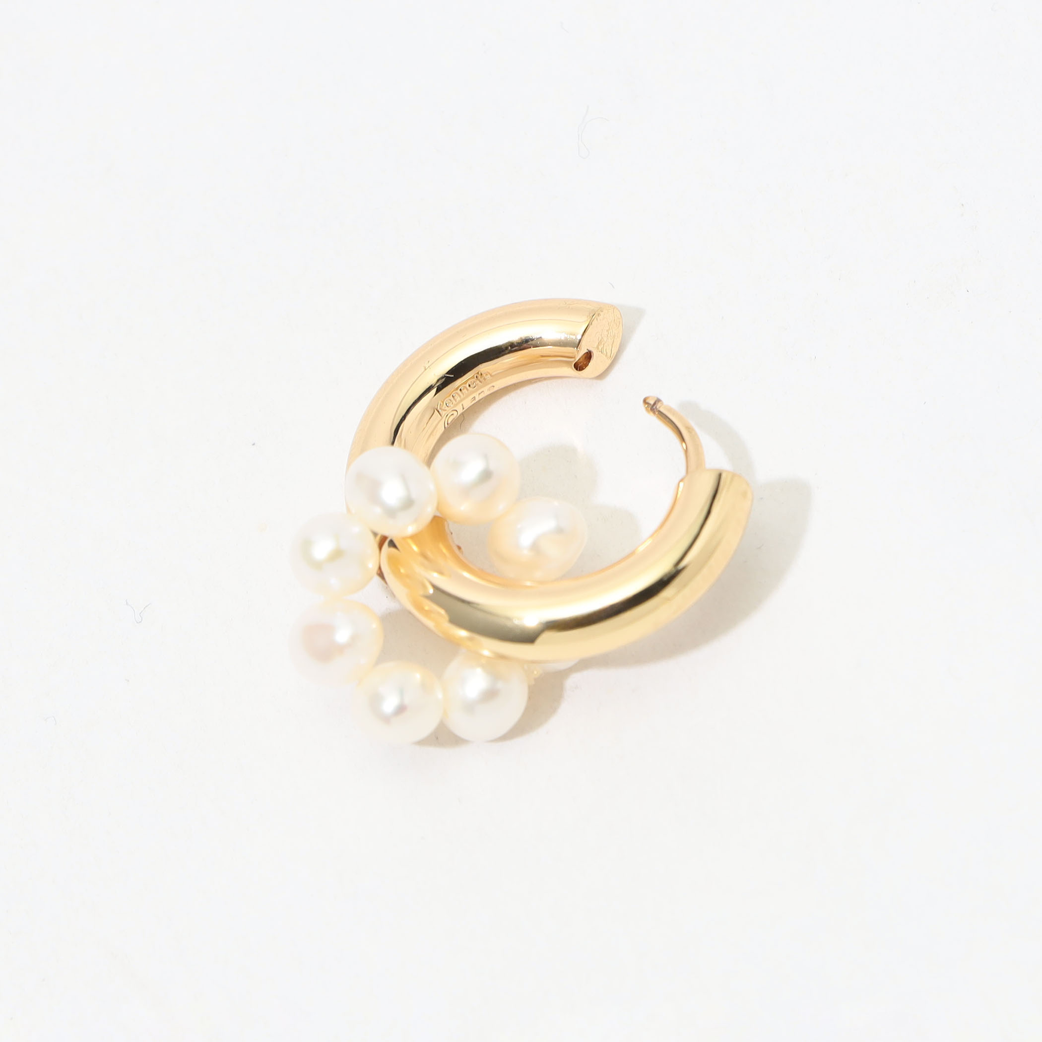 Kenneth Jay Lane Pearl Hoops ピアス｜トゥモローランド 公式通販