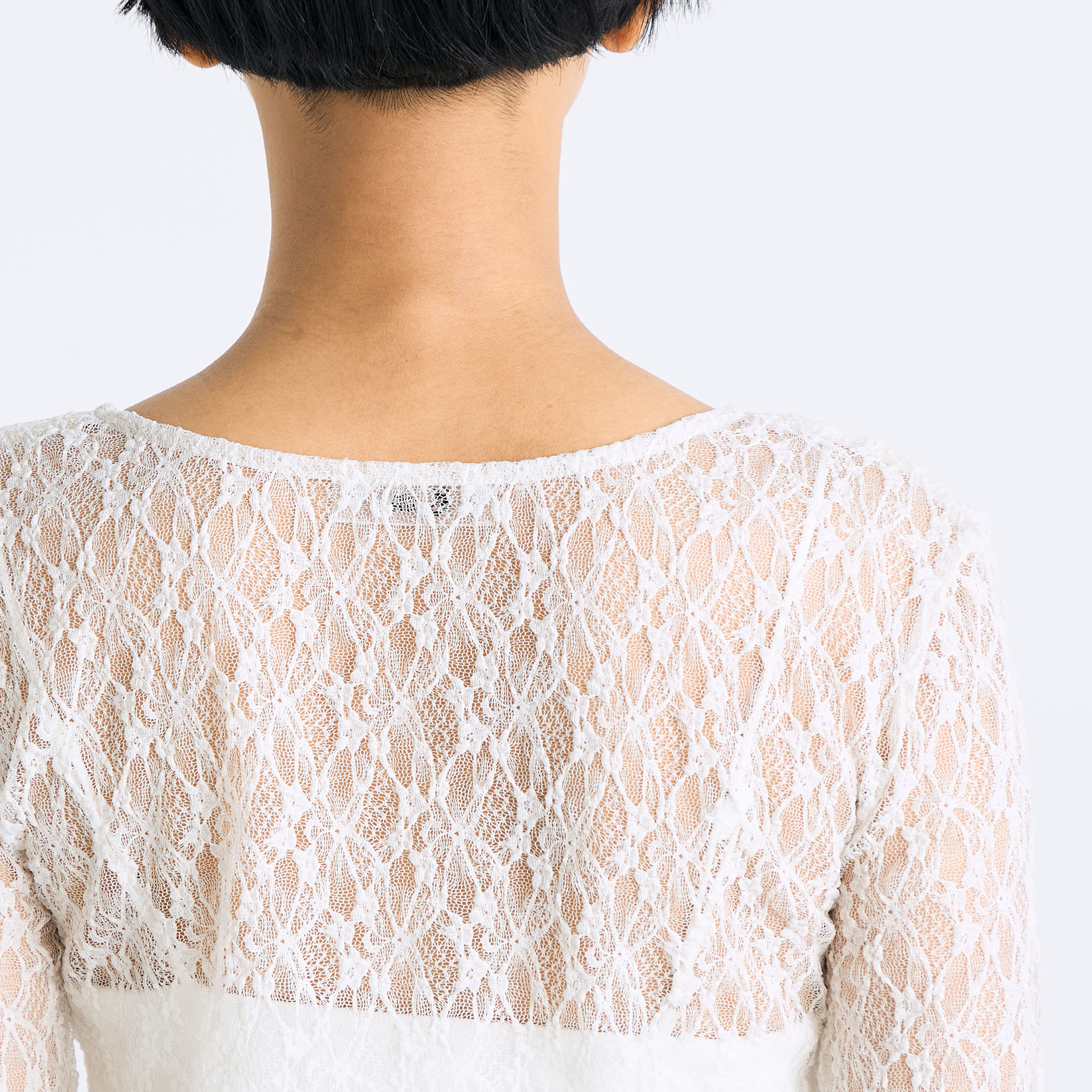 ストレッチレース クルーネックトップ｜トゥモローランド 公式通販