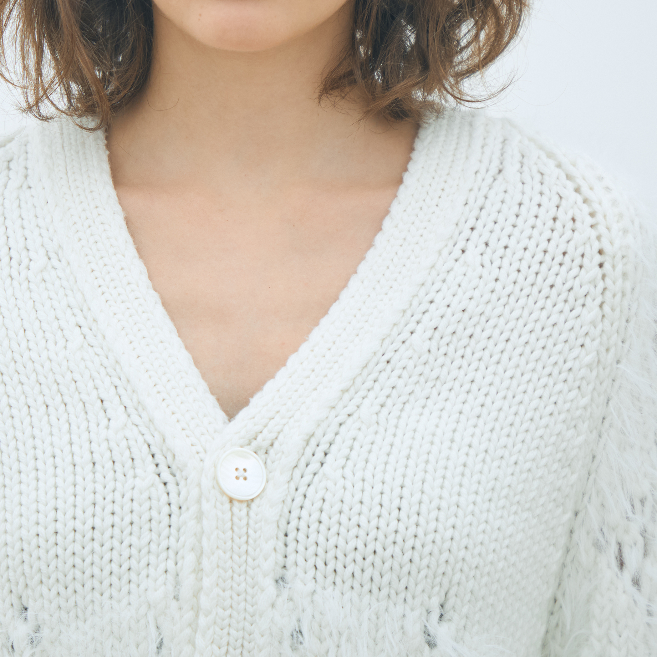 アイレットシャギー Vネックカーディガン｜トゥモローランド 公式通販