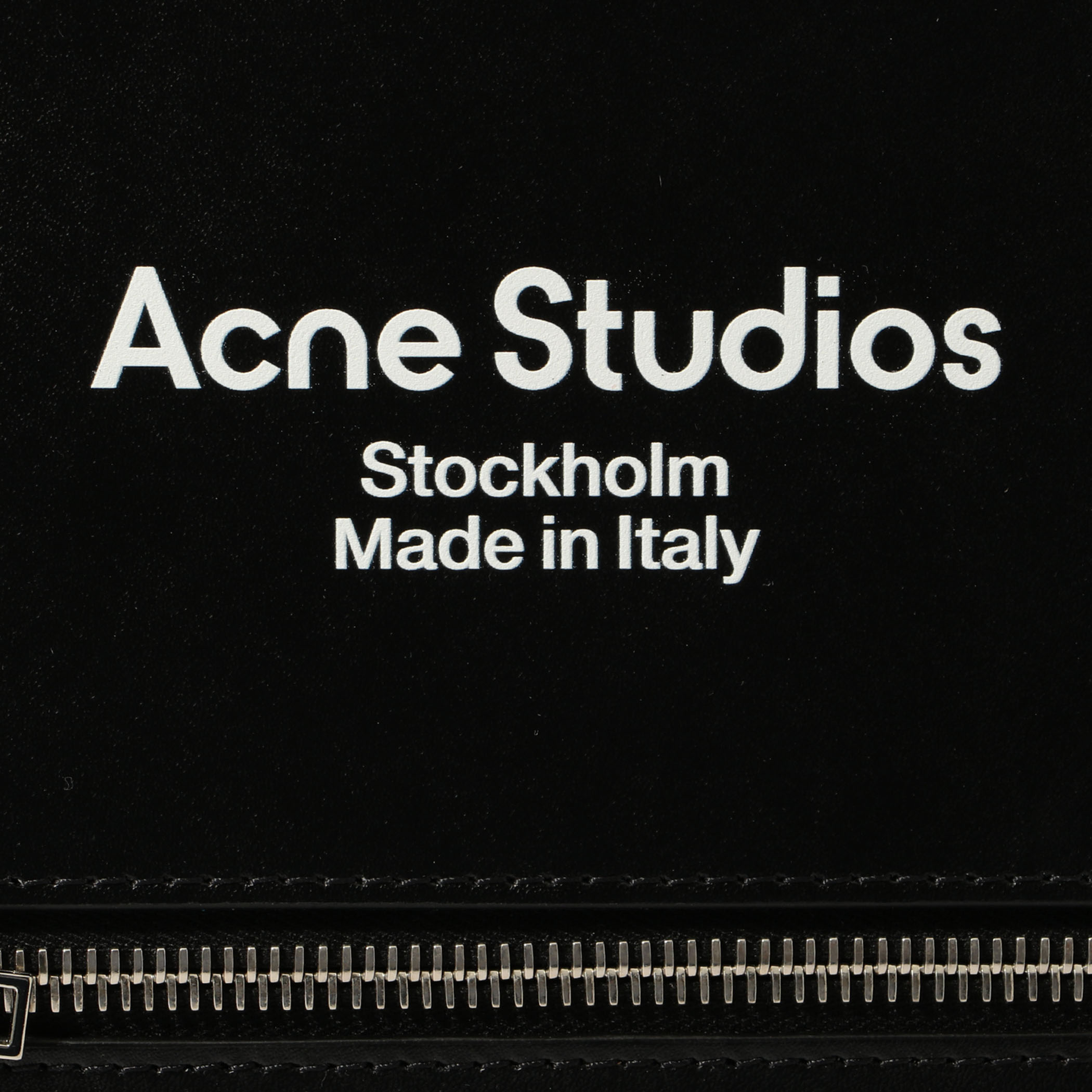 Acne Studios ナイロン ロゴバッグ｜トゥモローランド 公式通販