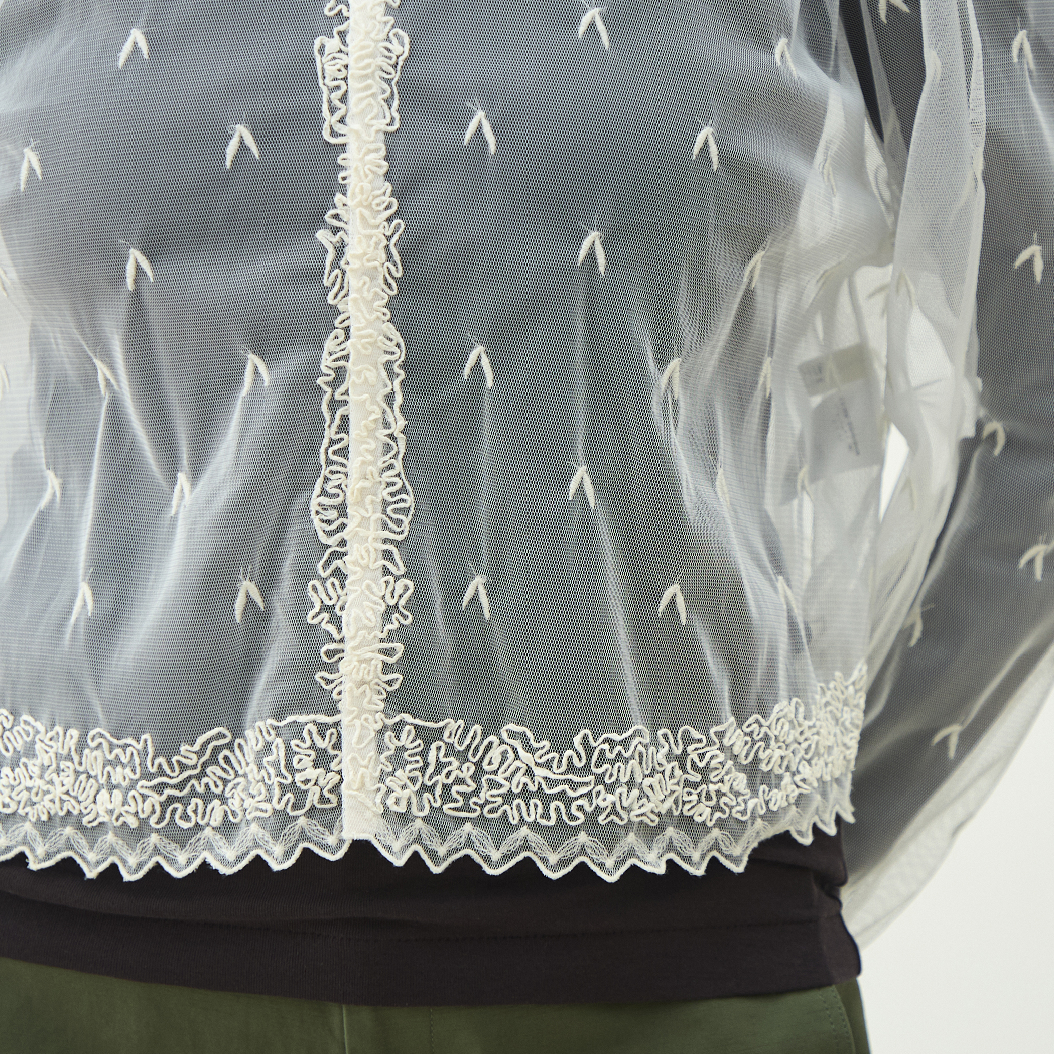 【トゥモローランド】刺繍レースブラウス ビンテージレース キャンディースリーブブラウス｜トゥモローランド