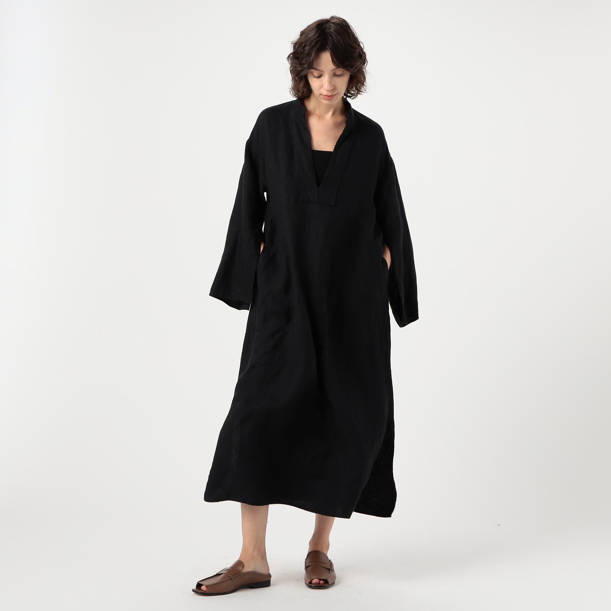 美品✽ネストローブ リネン くるみボタン ドレス ワンピース 黒 フォーマルにも forksy.】【オケージョン対応】フラワーレース パイピング切替