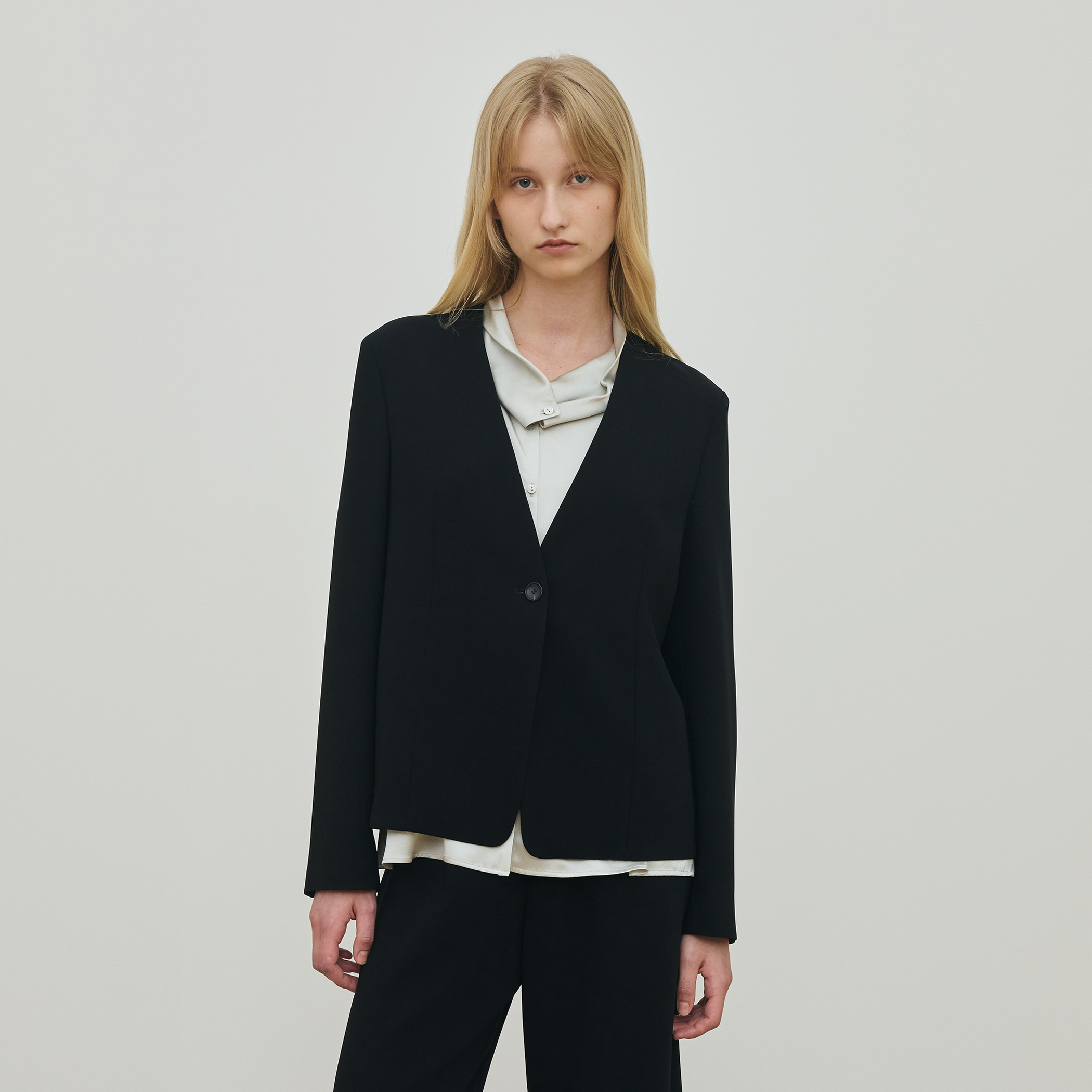 ライトダブルクロス ノーカラージャケット｜トゥモローランド