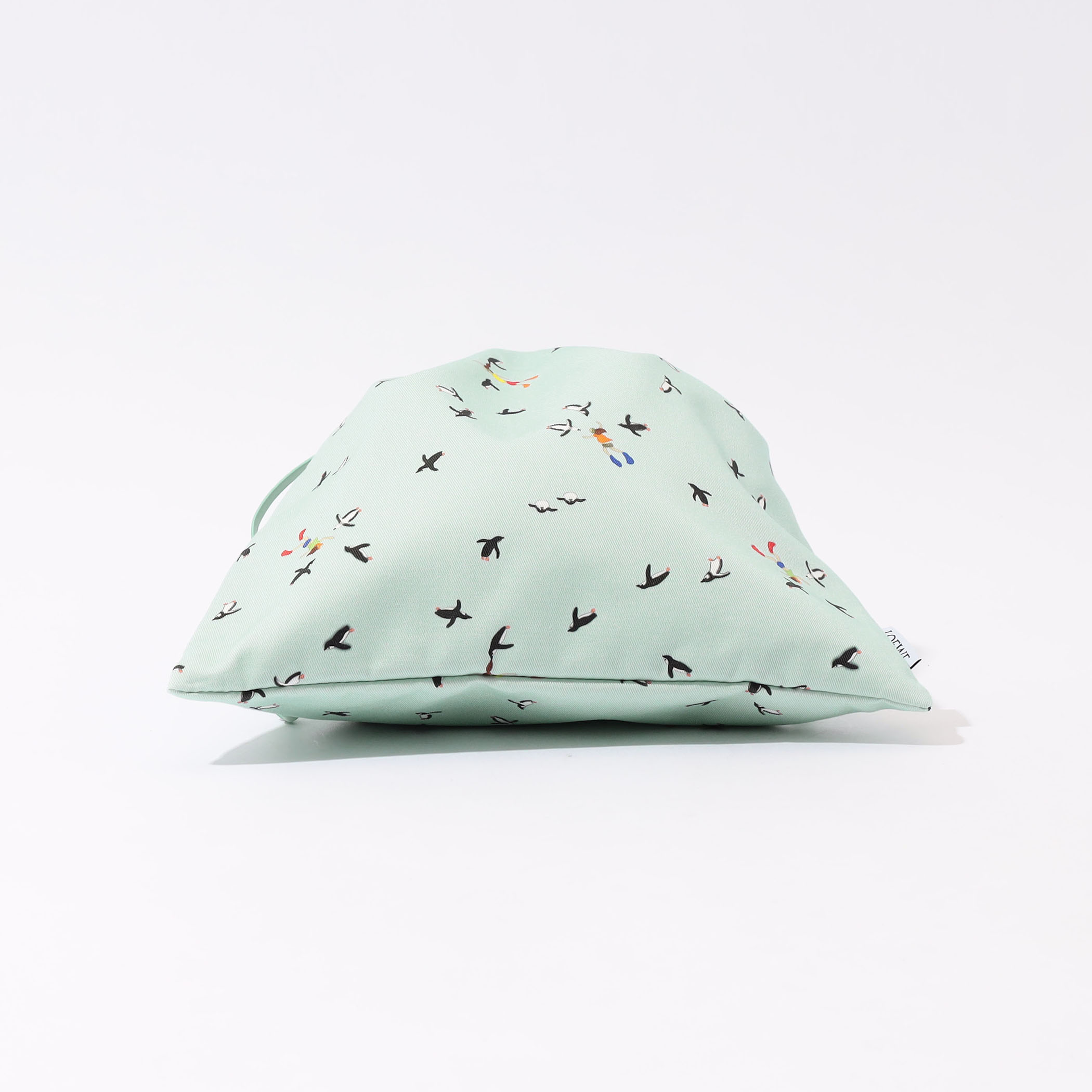 LOEWE ペンギンドローストリングポーチ｜トゥモローランド 公式通販
