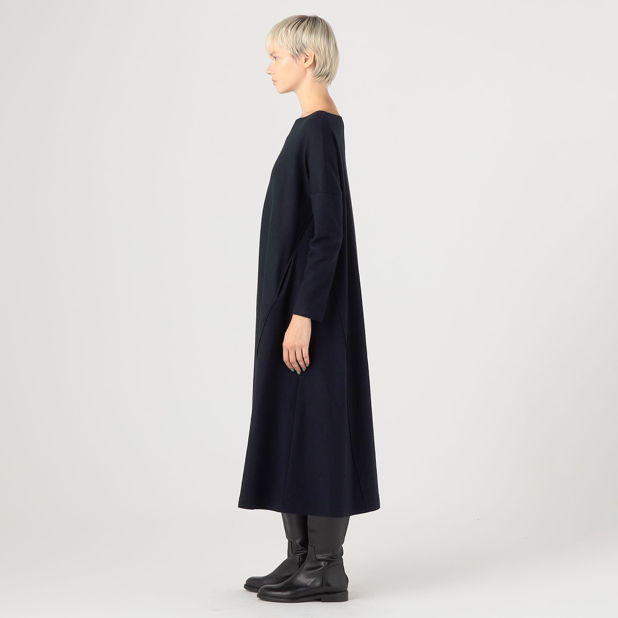 Theory luxe｜ボートネックノースリーブワンピース