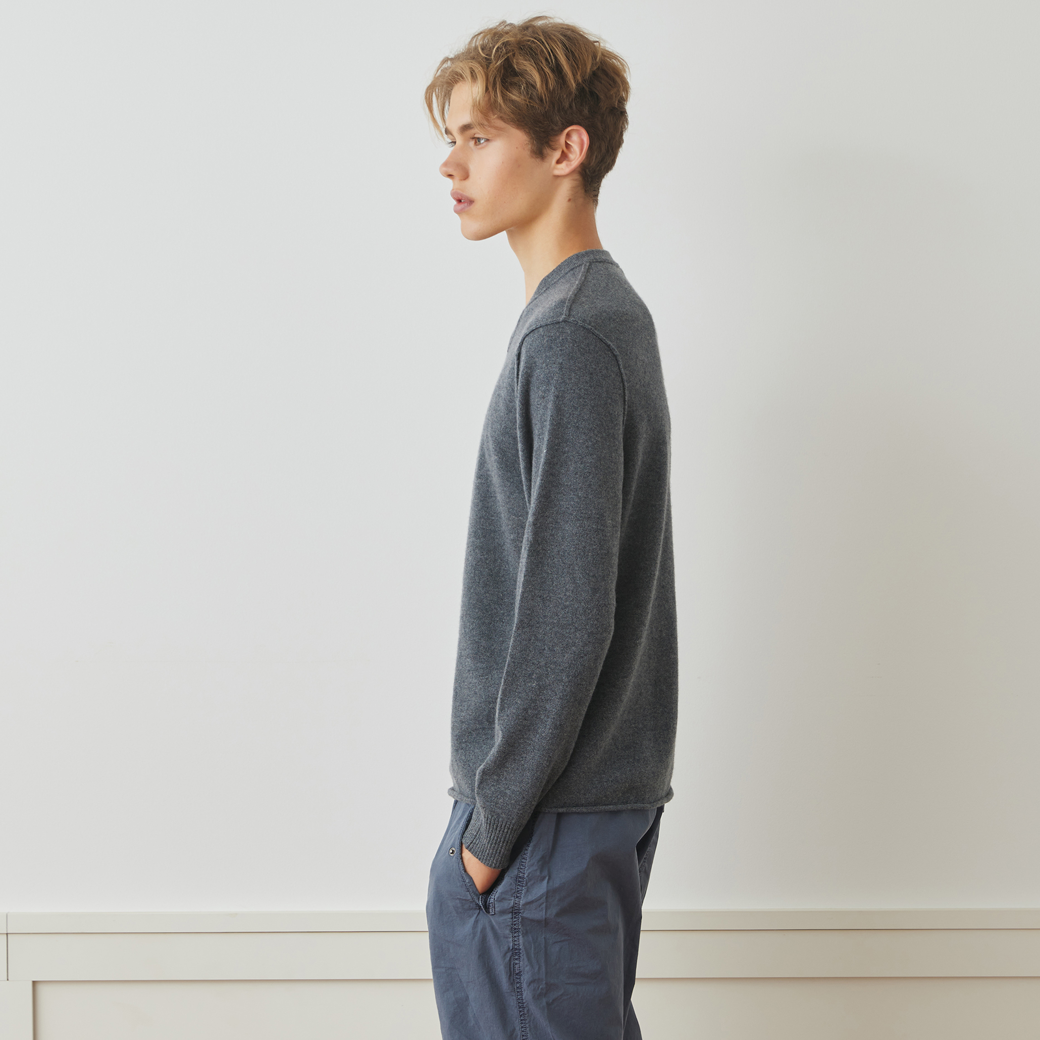 Yves Saint Laurent ロイヤルブルー リボンニット M サイズ Yves Saint Laurent ロイヤルブルー リボンニット M サイズ