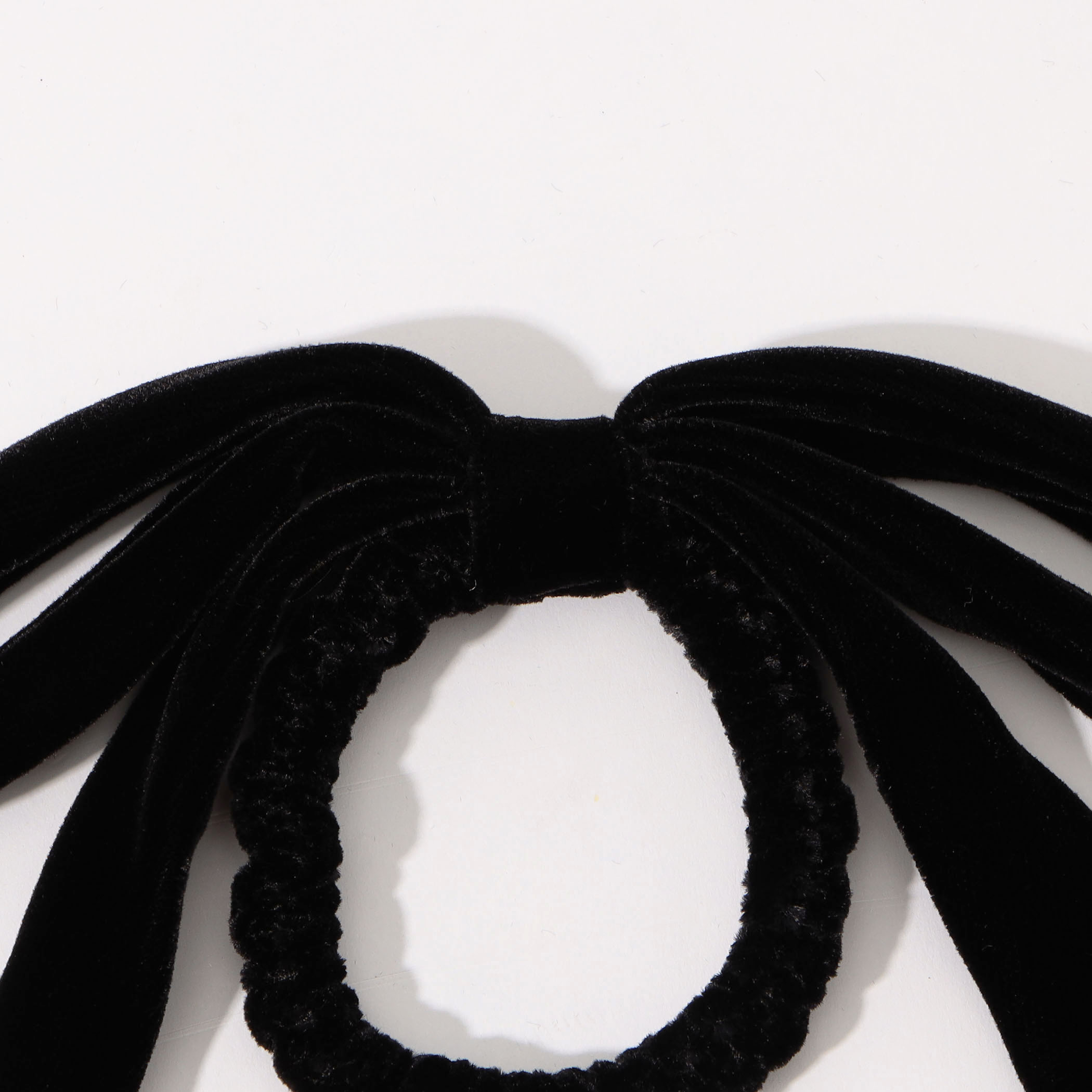 ALEXANDRE DE PARIS ベロアリボンポニー｜トゥモローランド 公式通販