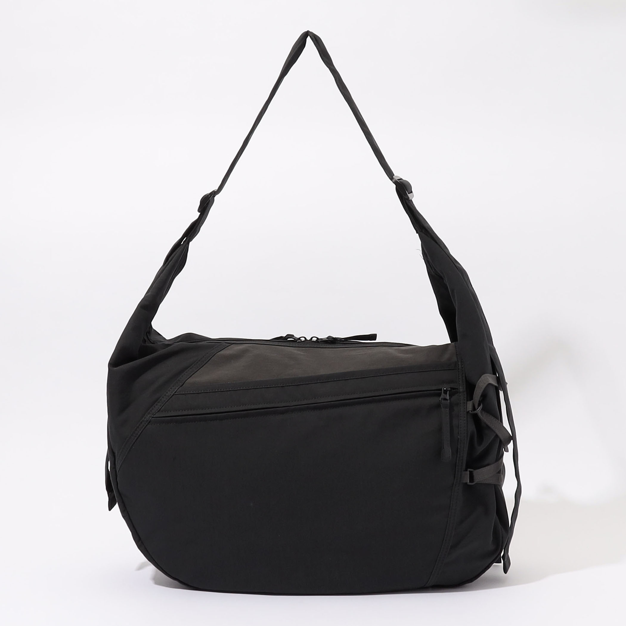 SAN SAN GEAR CROSS BODY BAG クロスボディバッグ 黒 SAN SAN GEAR CROSS BODY BAG / サンサンギア クロスボディ