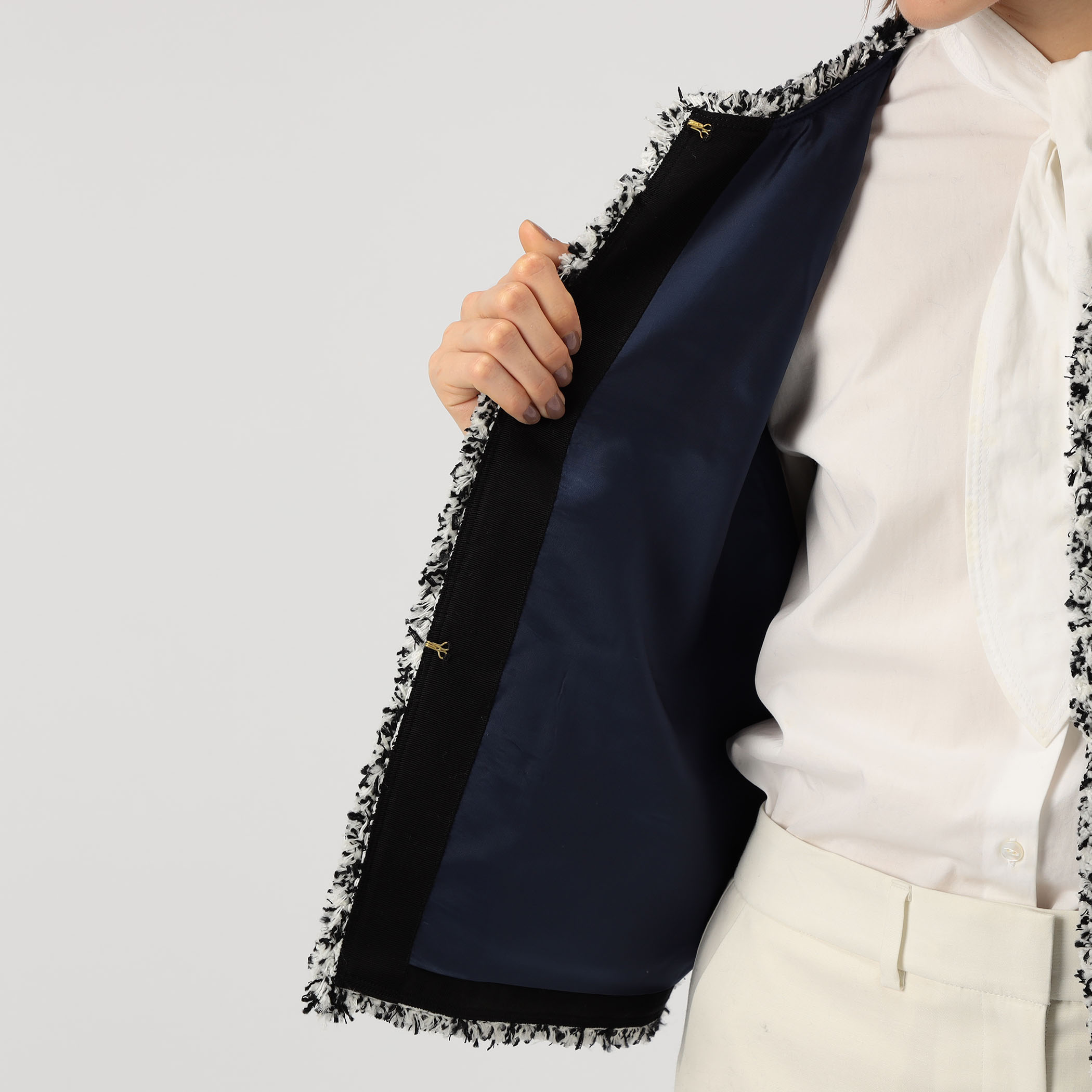 ファンシーツイード スクエアジレ｜トゥモローランド 公式通販