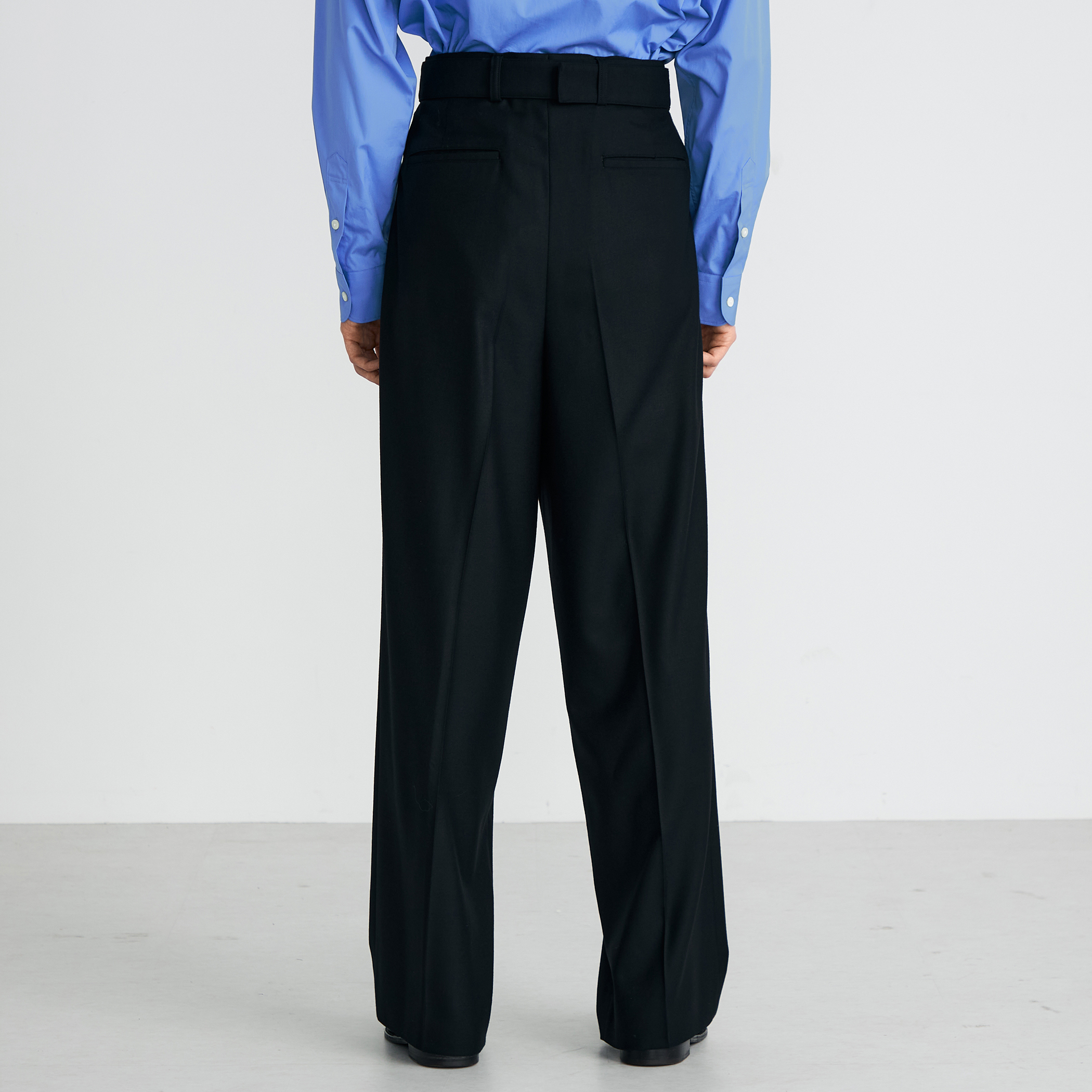 Super160's ウールギャバベルトパンツ｜トゥモローランド 公式通販