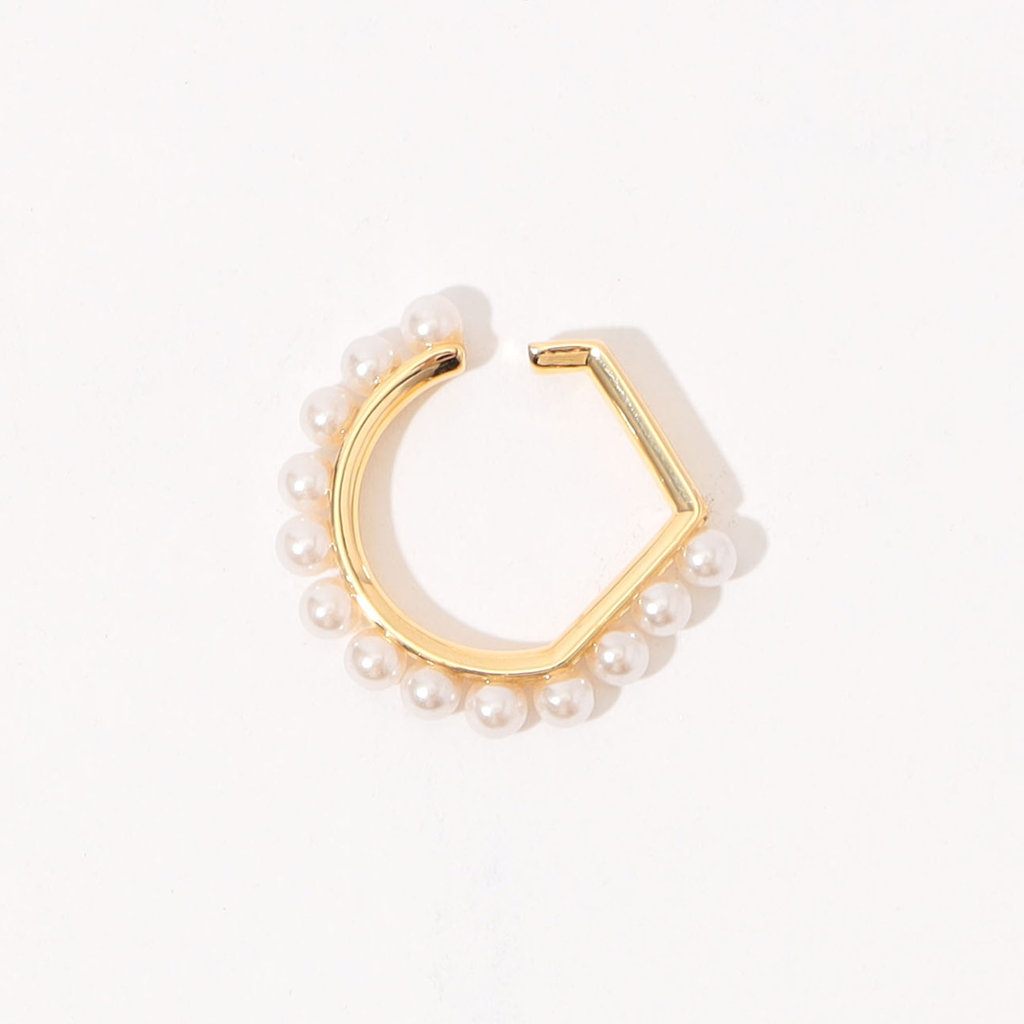 別注】januka small パールイヤーカフ｜トゥモローランド 公式サイト