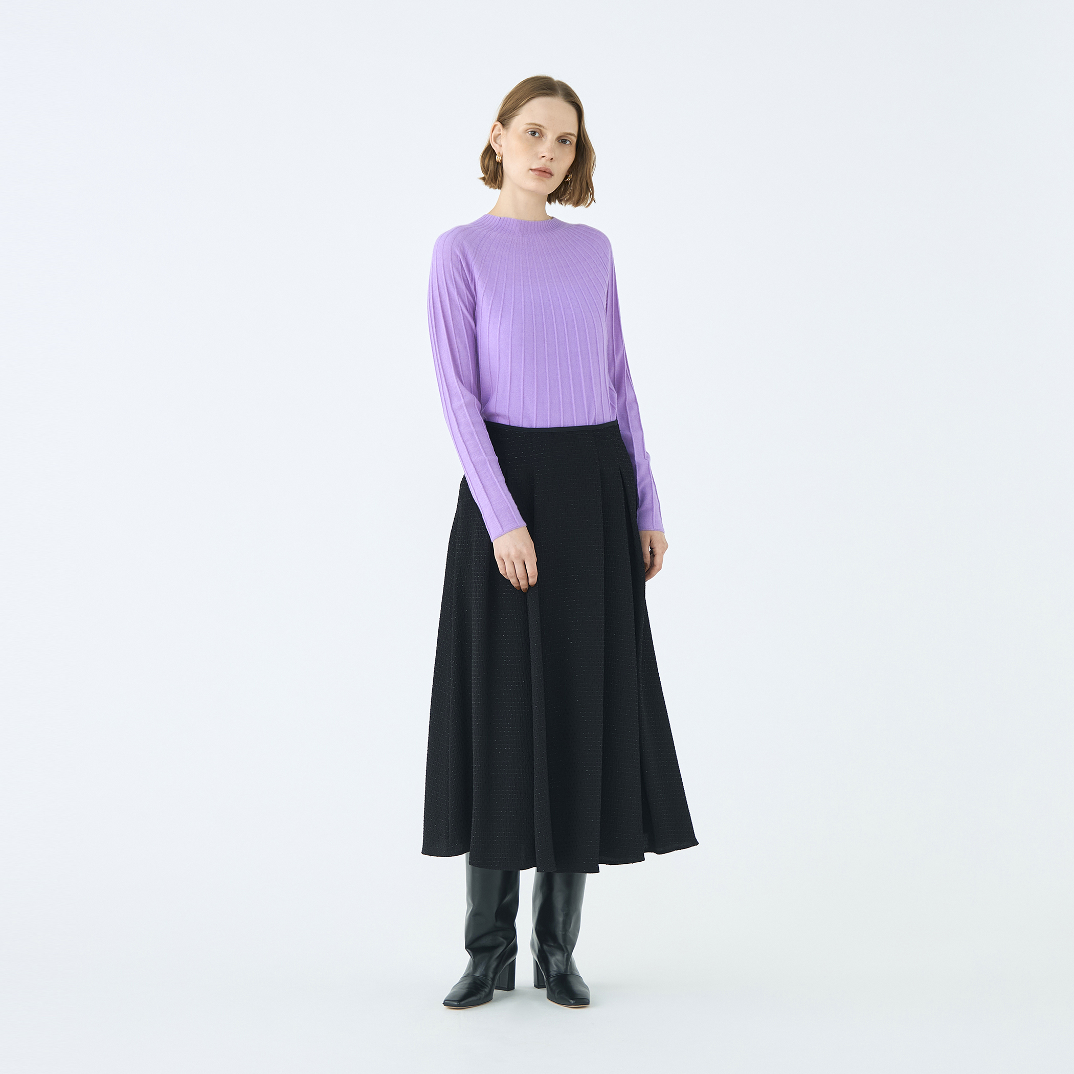 ストレッチカシミヤ ソフトビルドネックプルオーバー