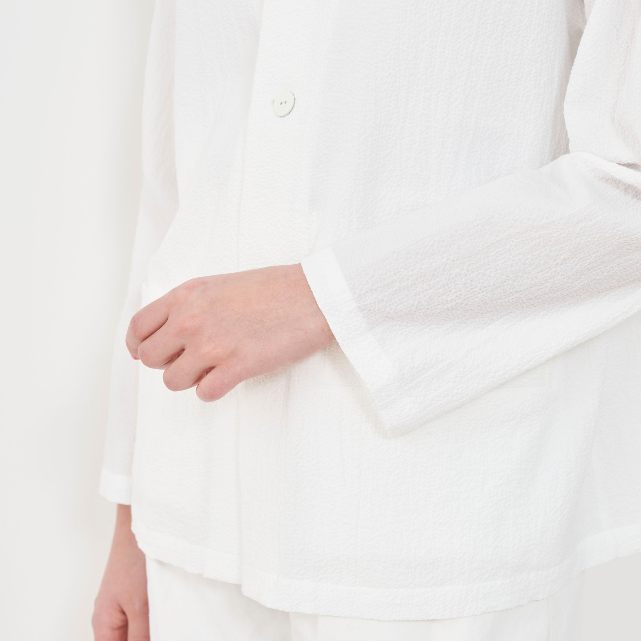 【定価3.7万/24ss】GALERIE VIE エアリーサッカー ジャケット □エアリーサッカー ワイドジャケット｜トゥモローランド 公式通販