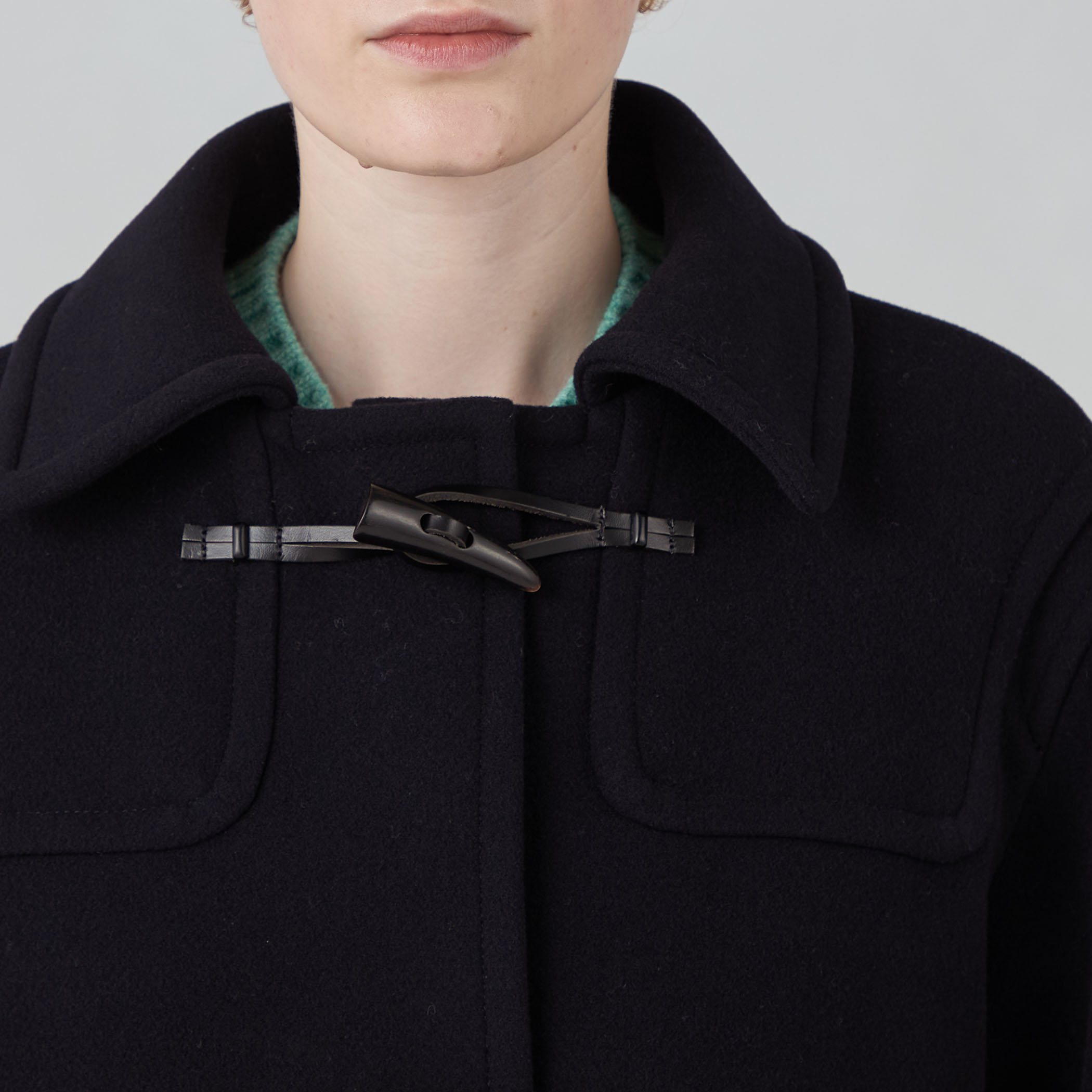 ウールナイロンメルトン ダッフルショートコート｜トゥモローランド