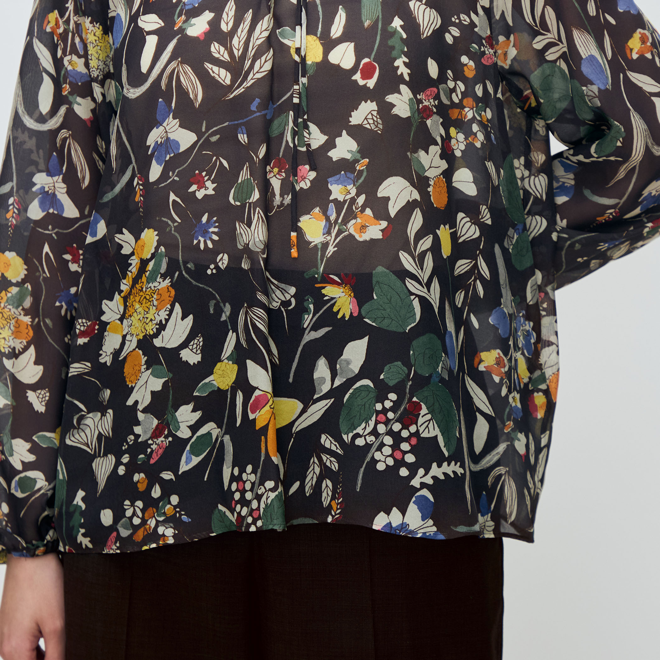 マンダフラワープリント ボウタイブラウス｜トゥモローランド 公式通販