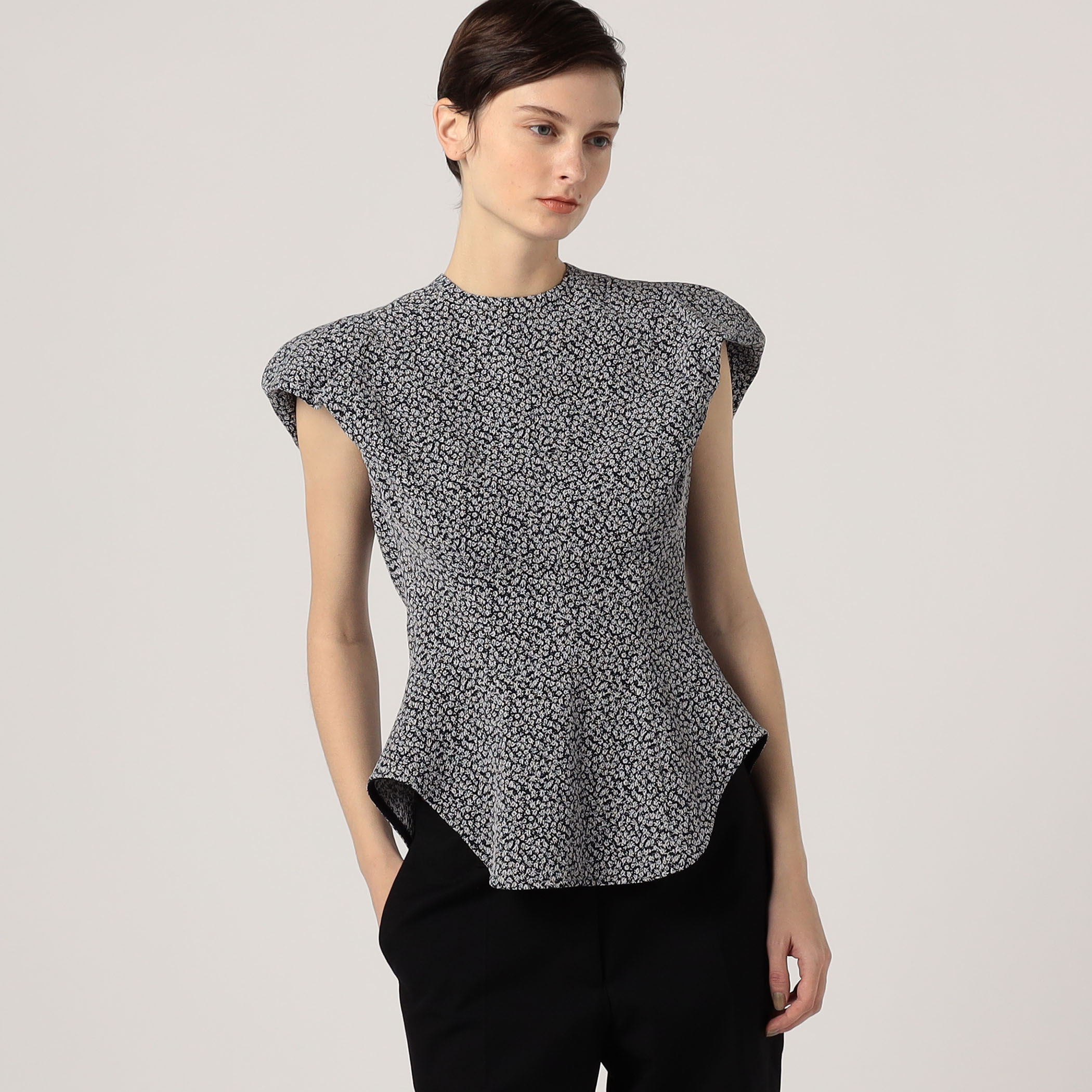 Mame Kurogouchi Micro Floral Jacquard Top｜トゥモローランド 公式通販