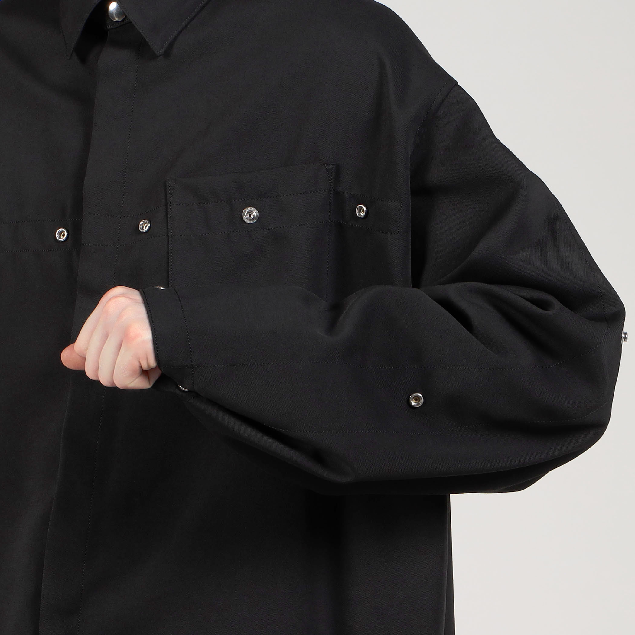 ALMOSTBLACK BUTTON ADJUST DRESS SHIRT｜トゥモローランド 公式通販