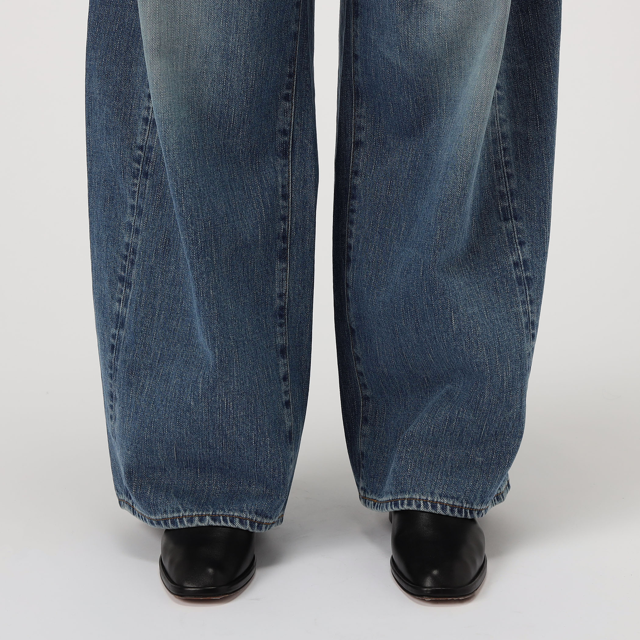 HYKE BARREL-LEG JEANS｜トゥモローランド 公式サイト