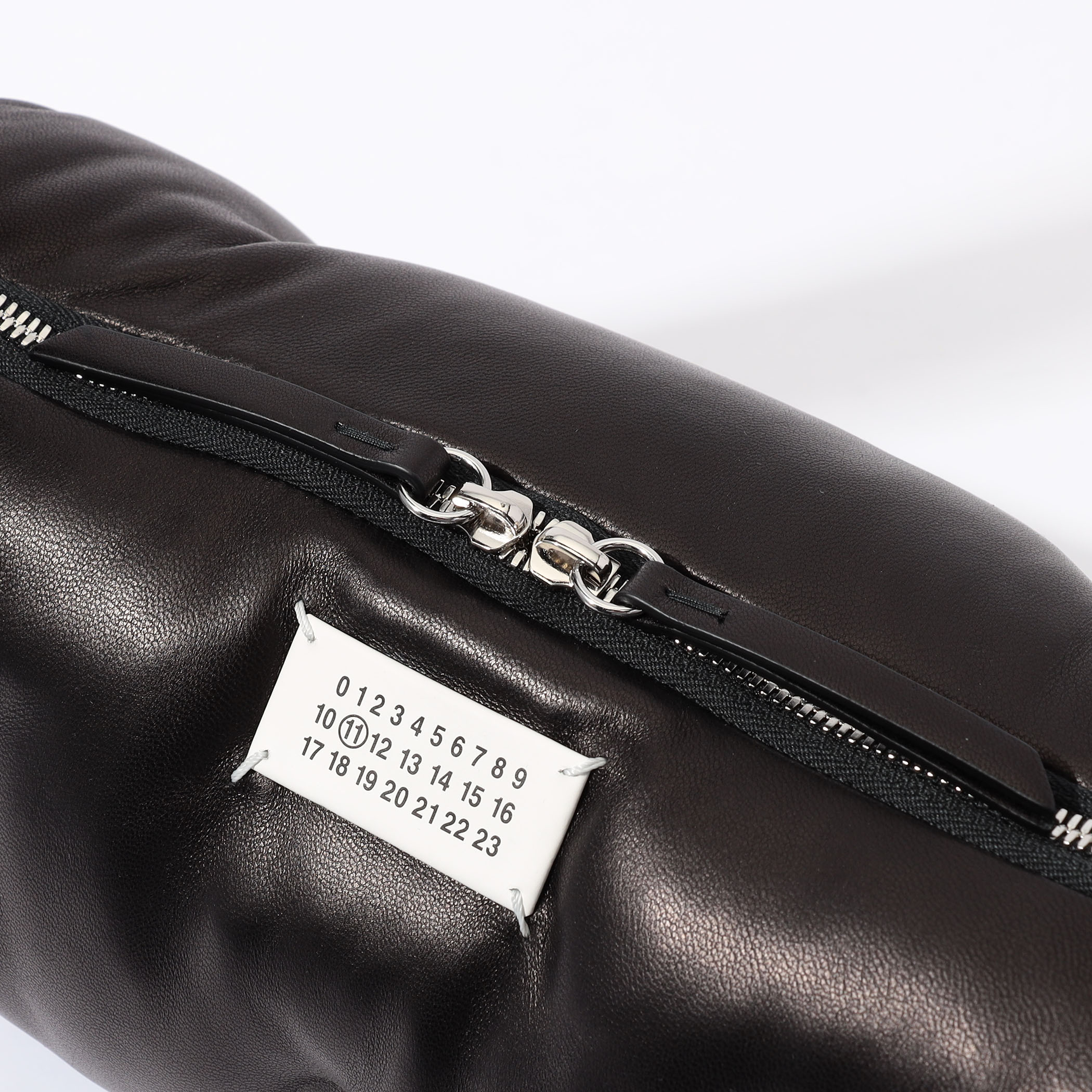 Maison Margiela GLAM SLAM PILLOW｜トゥモローランド 公式サイト