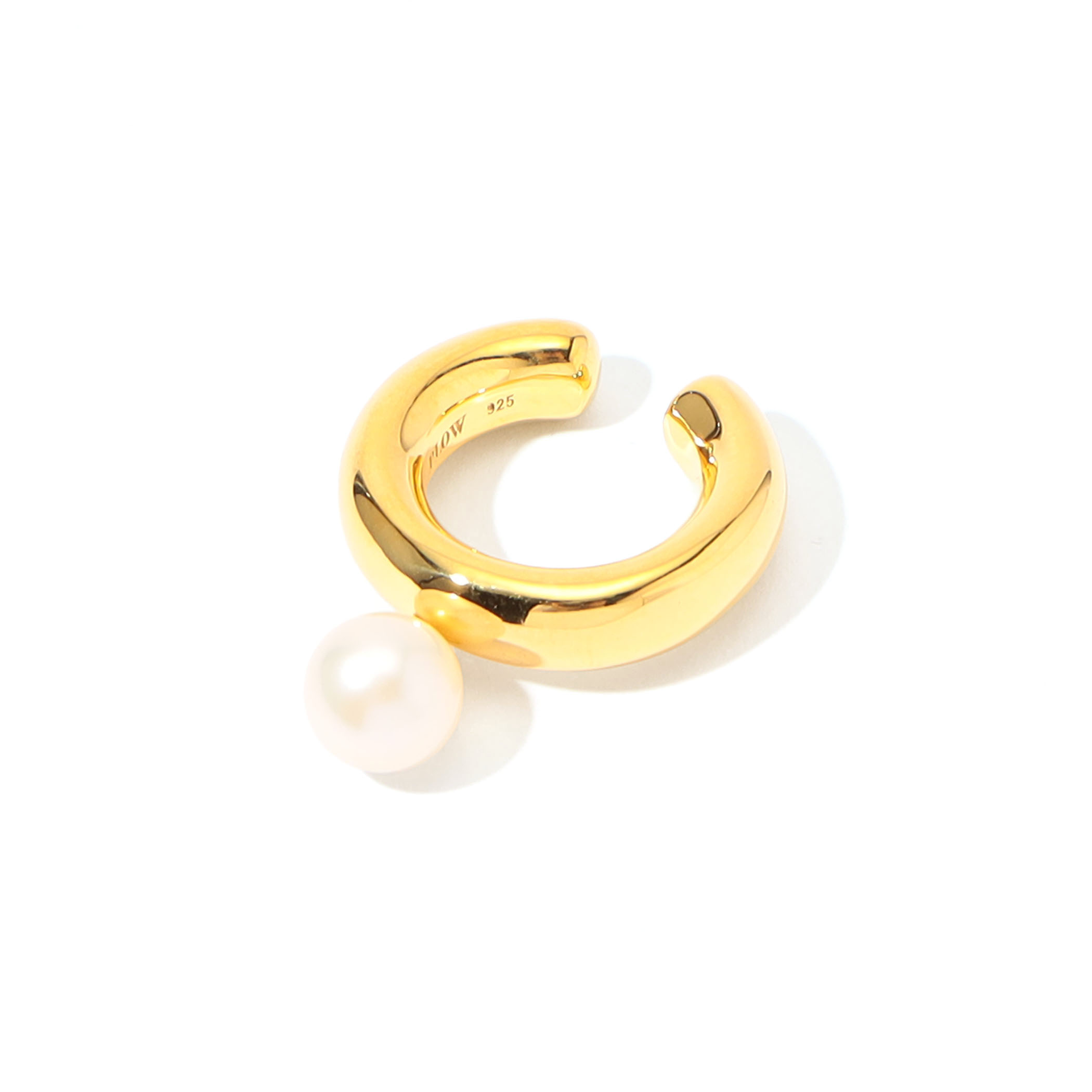 PLOW パール イヤーカフ