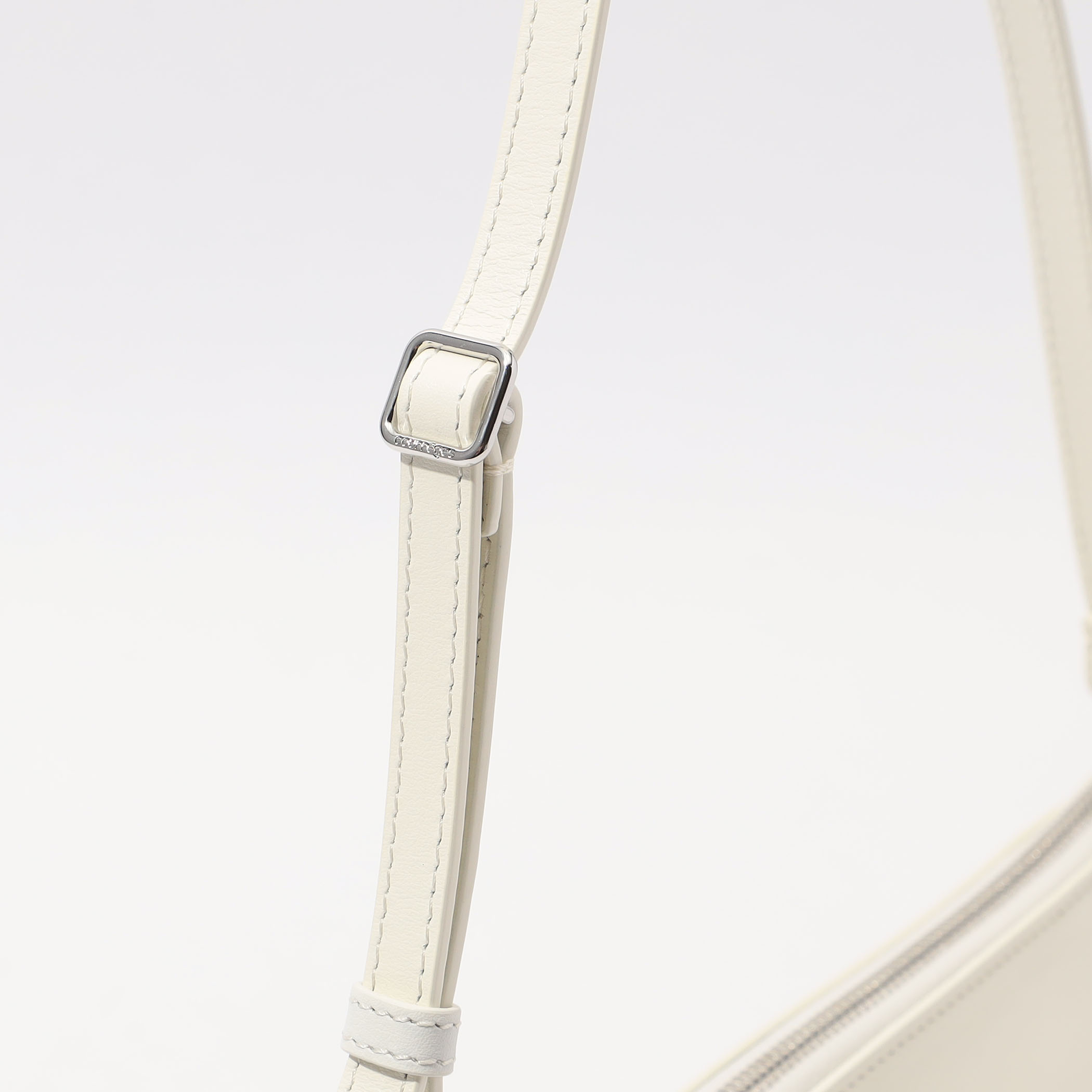 Courreges HOLY ECLIPSE ショルダーバッグ｜トゥモローランド