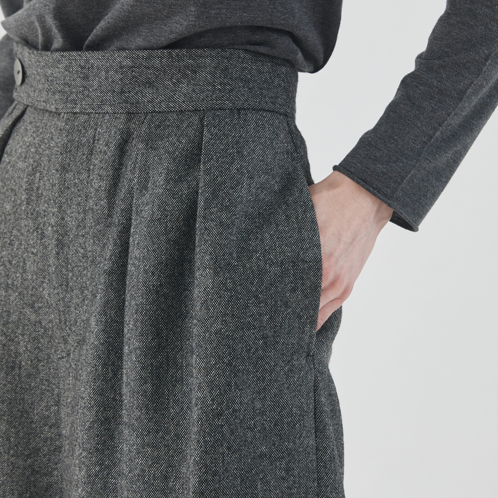 グリジオコットーネ クロップドワイドパンツ｜トゥモローランド 公式通販