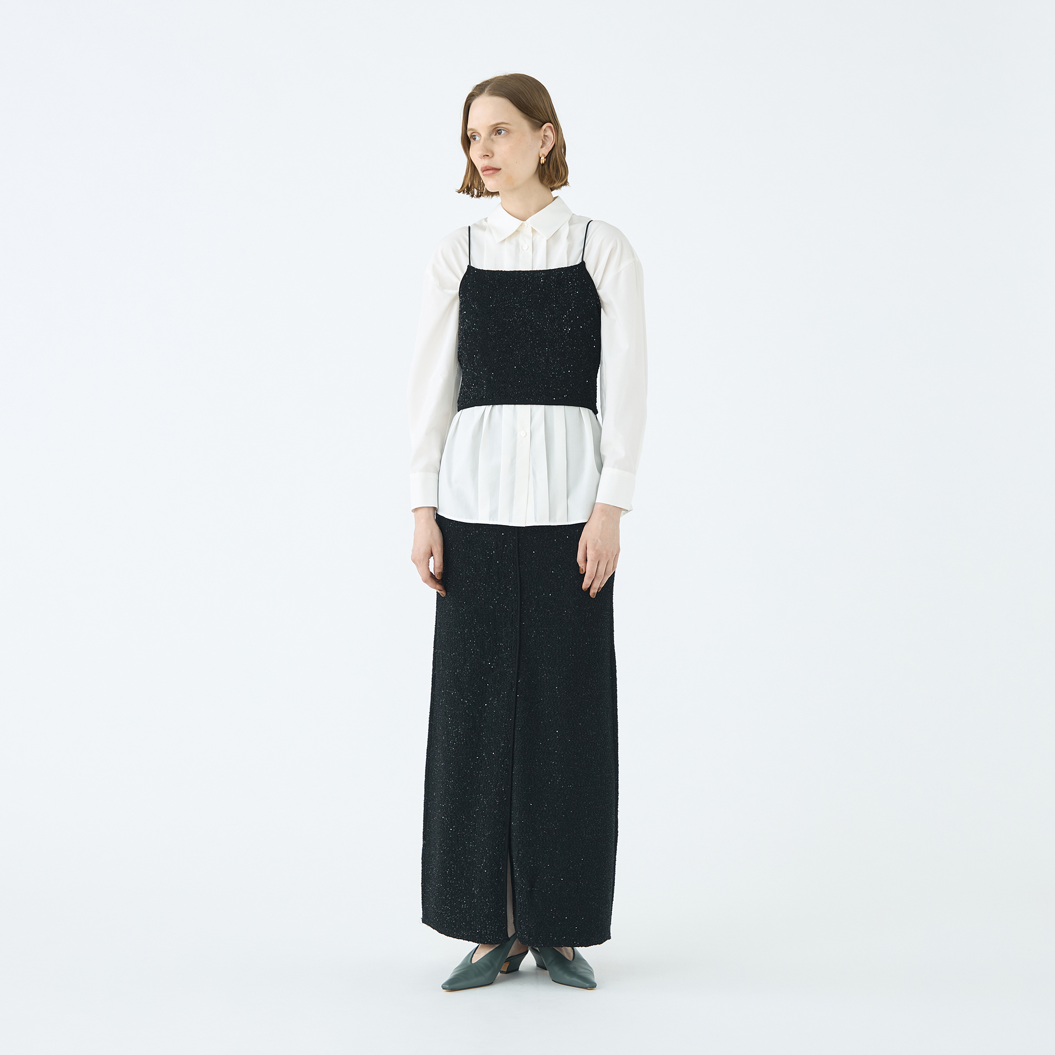 シャネル　ブローチ付きスパンコールキャミソール ストレッチスパンコール ショートキャミソール｜トゥモローランド 公式