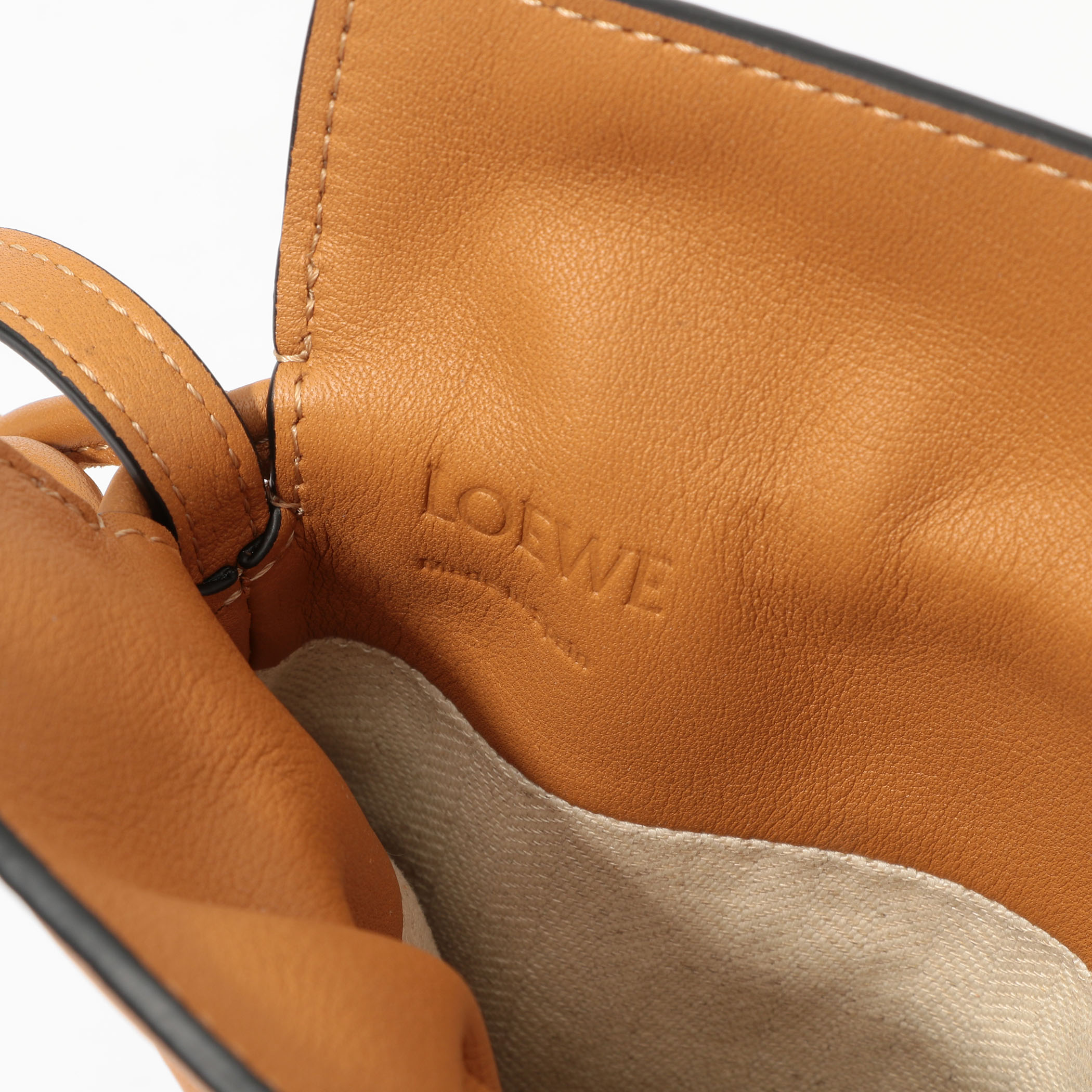 LOEWE フラメンコポケットショルダーバッグ｜トゥモローランド