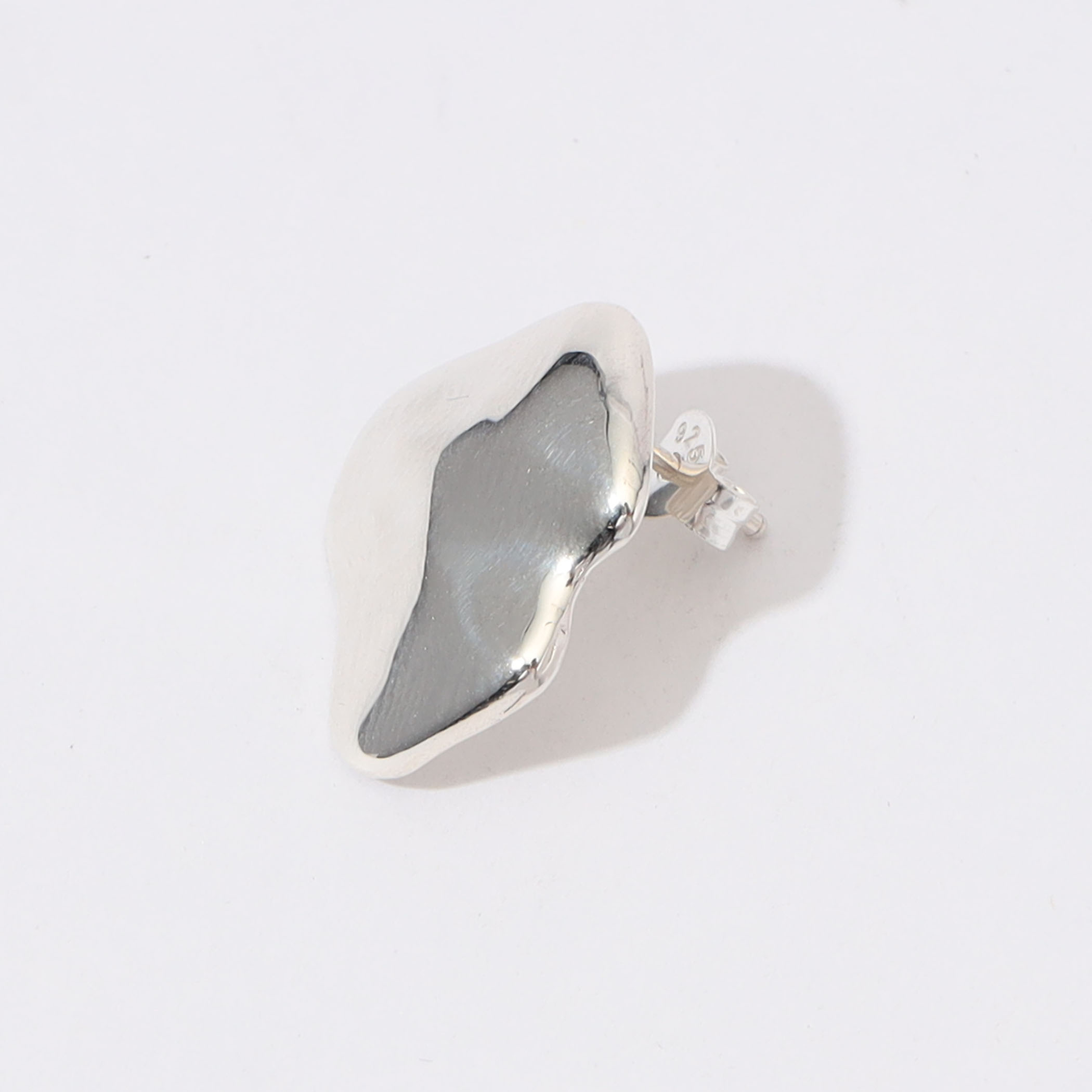 TOMORRWOLAND ピアス GOSSAMER ショートバー ダイヤモンド ピアス
