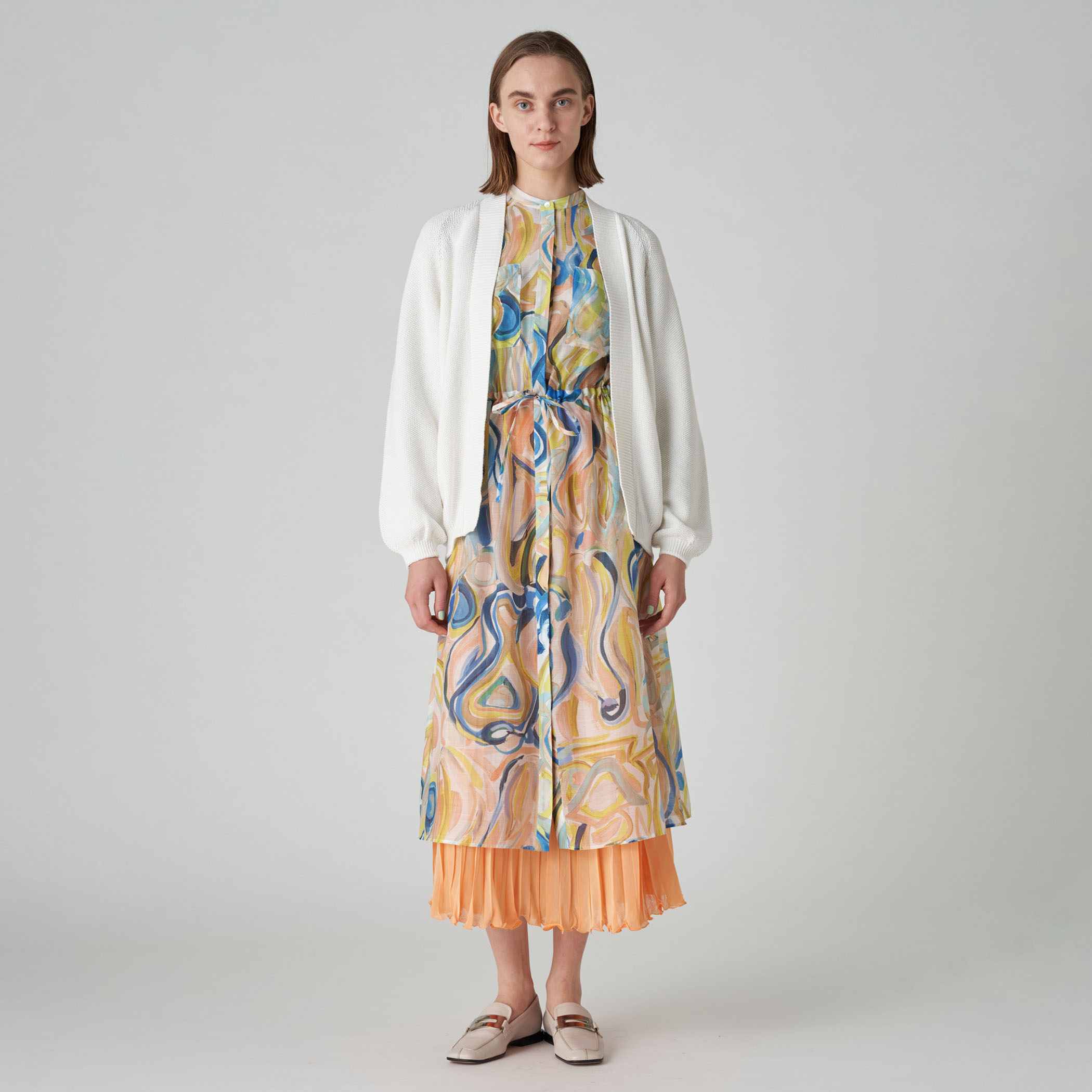 美品❣️TOMORROWLAND❣️モスステッチ バックレースアッププルオーバー モスステッチ ワイドプルオーバー｜トゥモローランド 公式通販