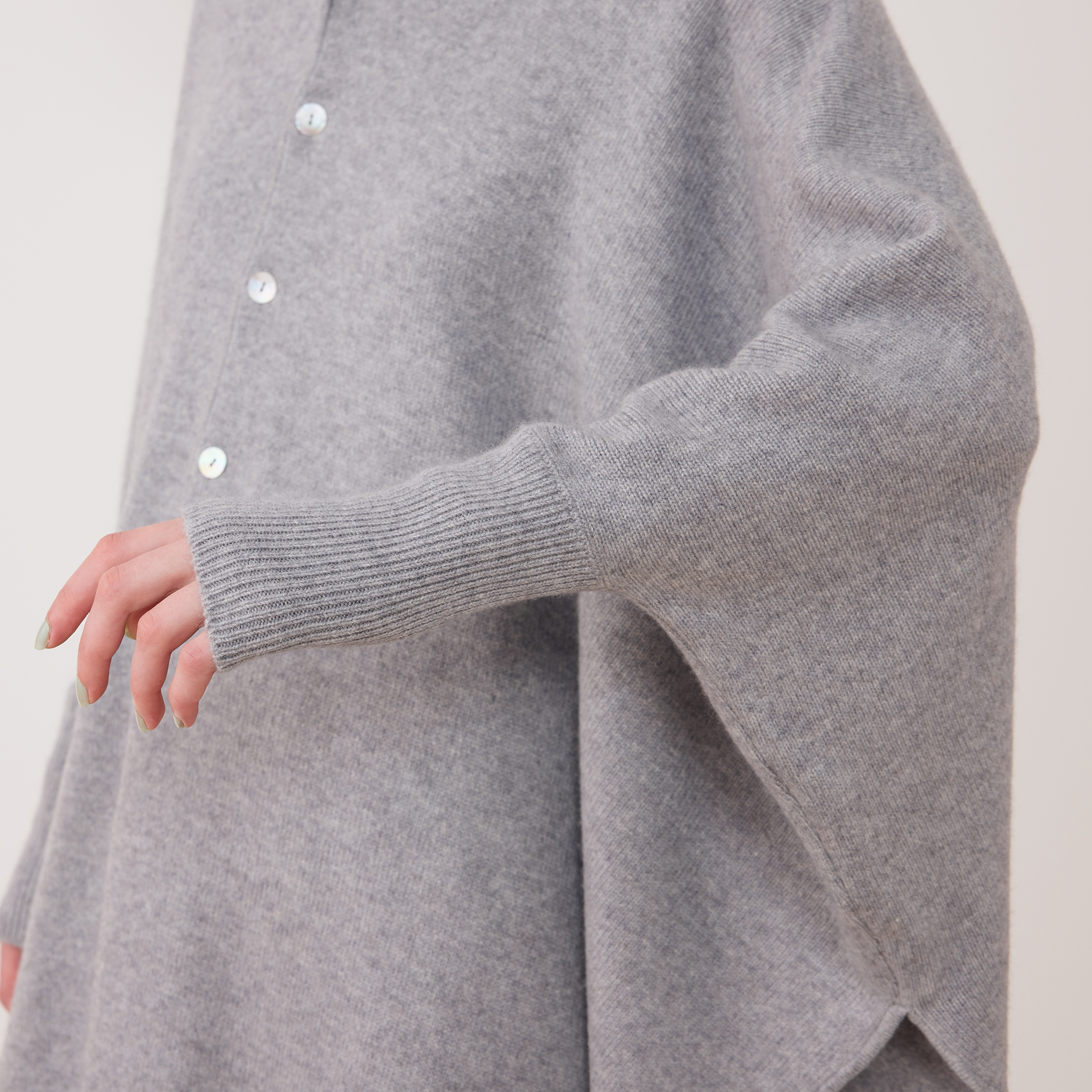 モンゴルカシミヤ オーバルカーディガン｜トゥモローランド 公式通販