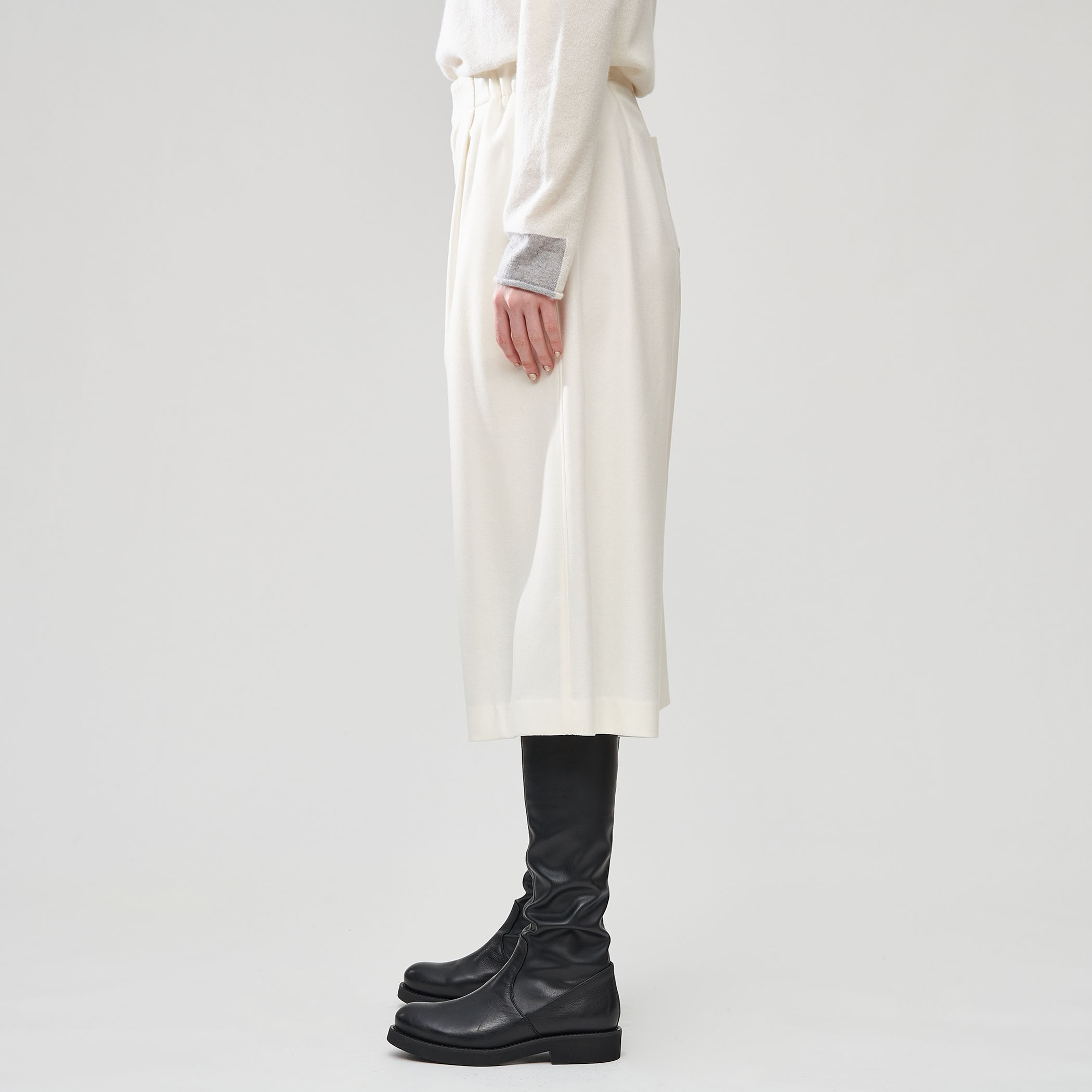 ホワイトフランネル キュロットパンツ｜トゥモローランド 公式通販
