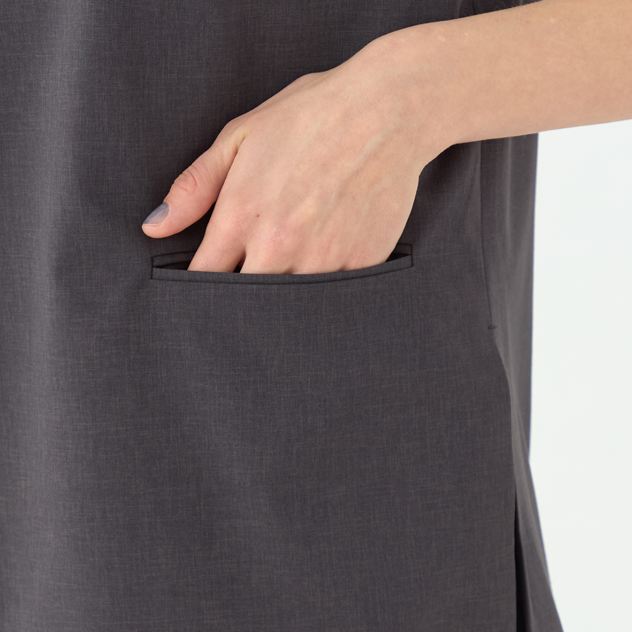 エクストラファインポリエステルトロピカル Vネックトップス